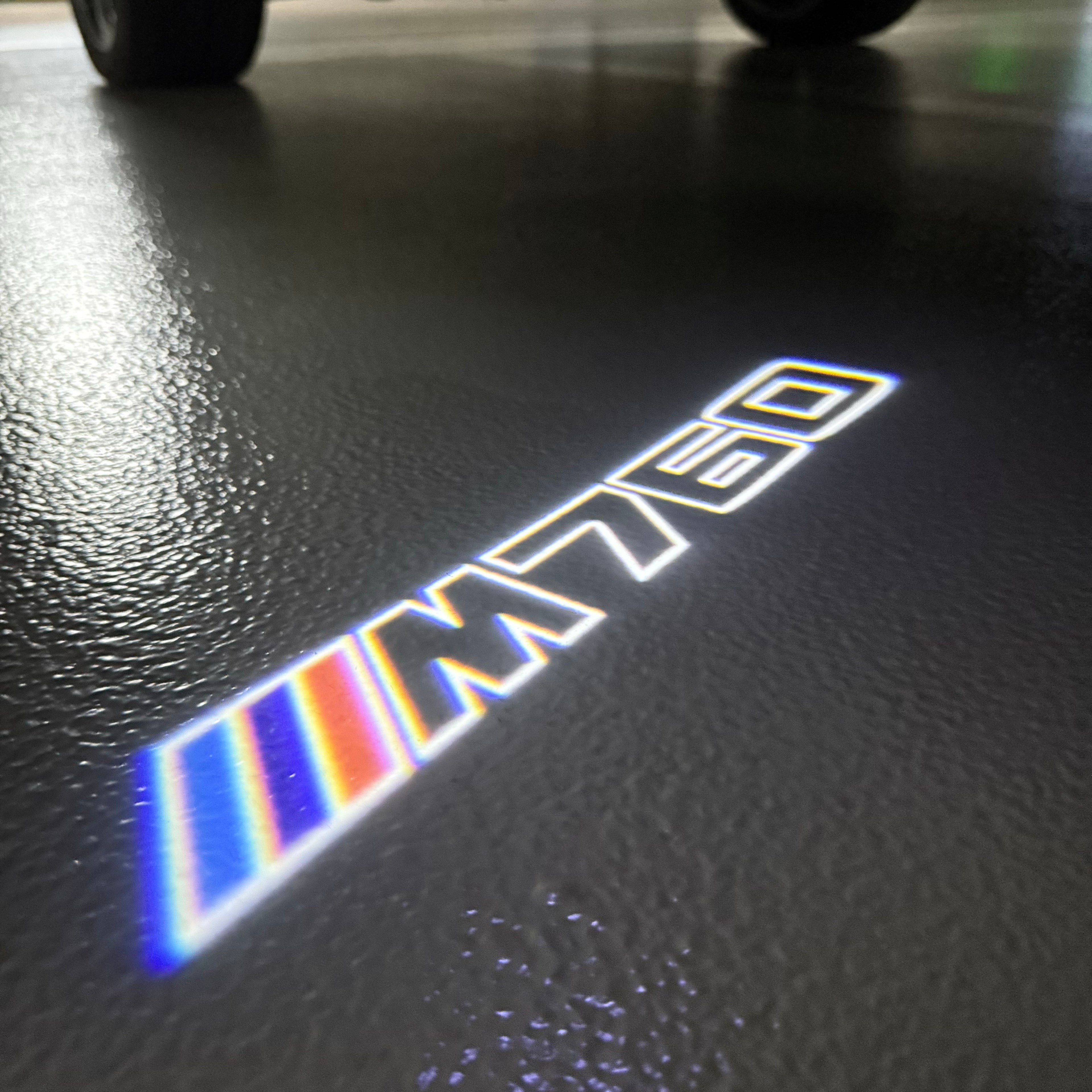 BMW M3 LOGO PROJECTOT LIGHTS Nr.24 (quantità 1 = 1 set/2 luci porta)