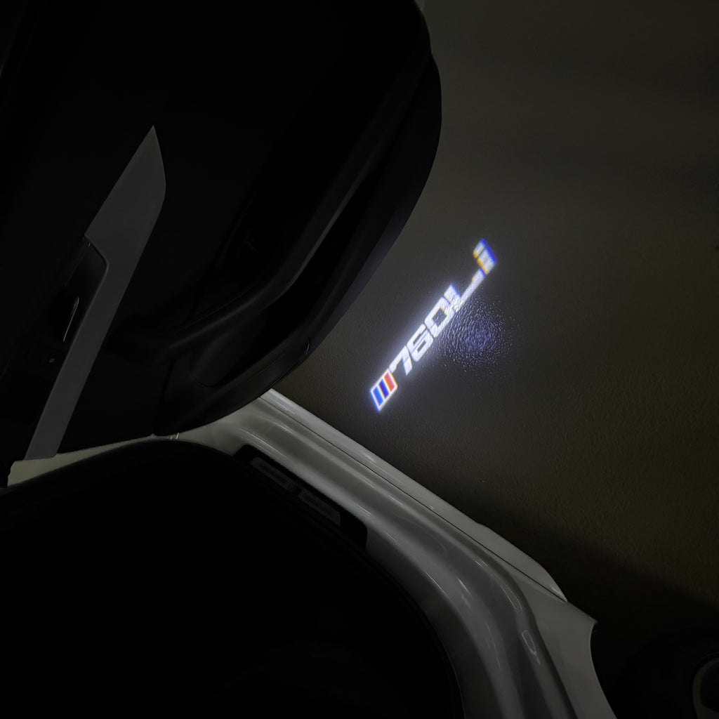 BMW M3 LOGO PROJECTOR LIGHTS Nr.24 (الكمية 1 = 1 مجموعة / 2 أضواء باب)