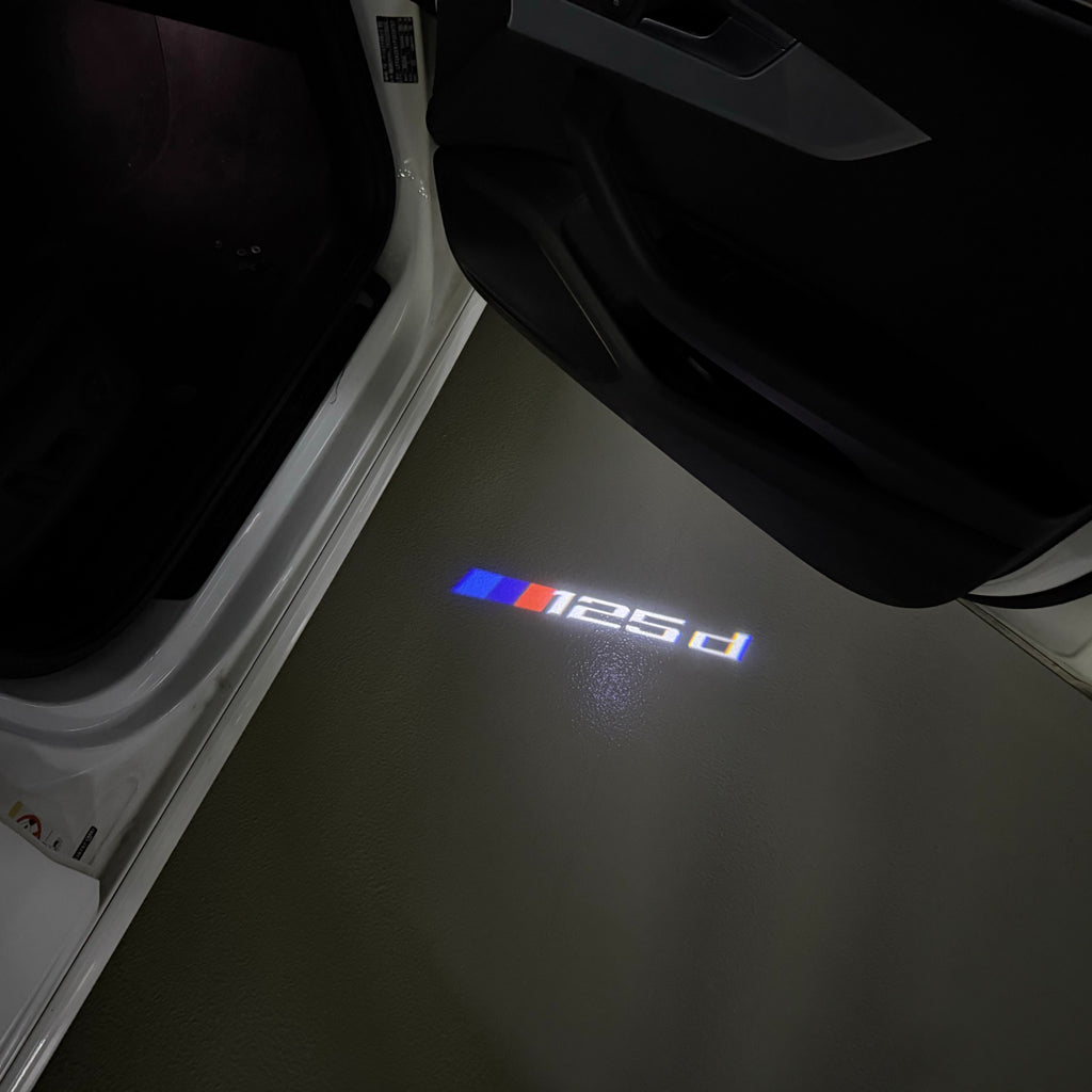 ÉCLAIRAGE DE PROJECTEUR BMW M3 LOGO Nr.24 (quantité 1 = 1 jeux / 2 feux de porte)