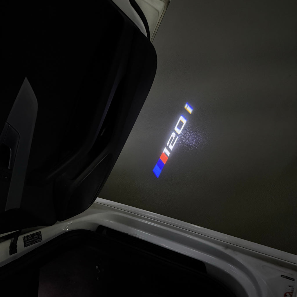 ÉCLAIRAGE DE PROJECTEUR BMW M3 LOGO Nr.24 (quantité 1 = 1 jeux / 2 feux de porte)