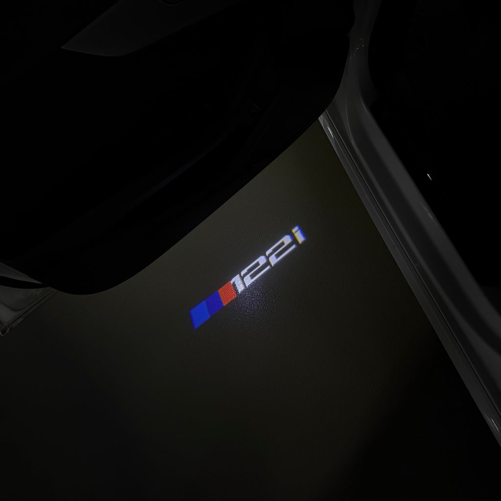ÉCLAIRAGE DE PROJECTEUR BMW M3 LOGO Nr.24 (quantité 1 = 1 jeux / 2 feux de porte)