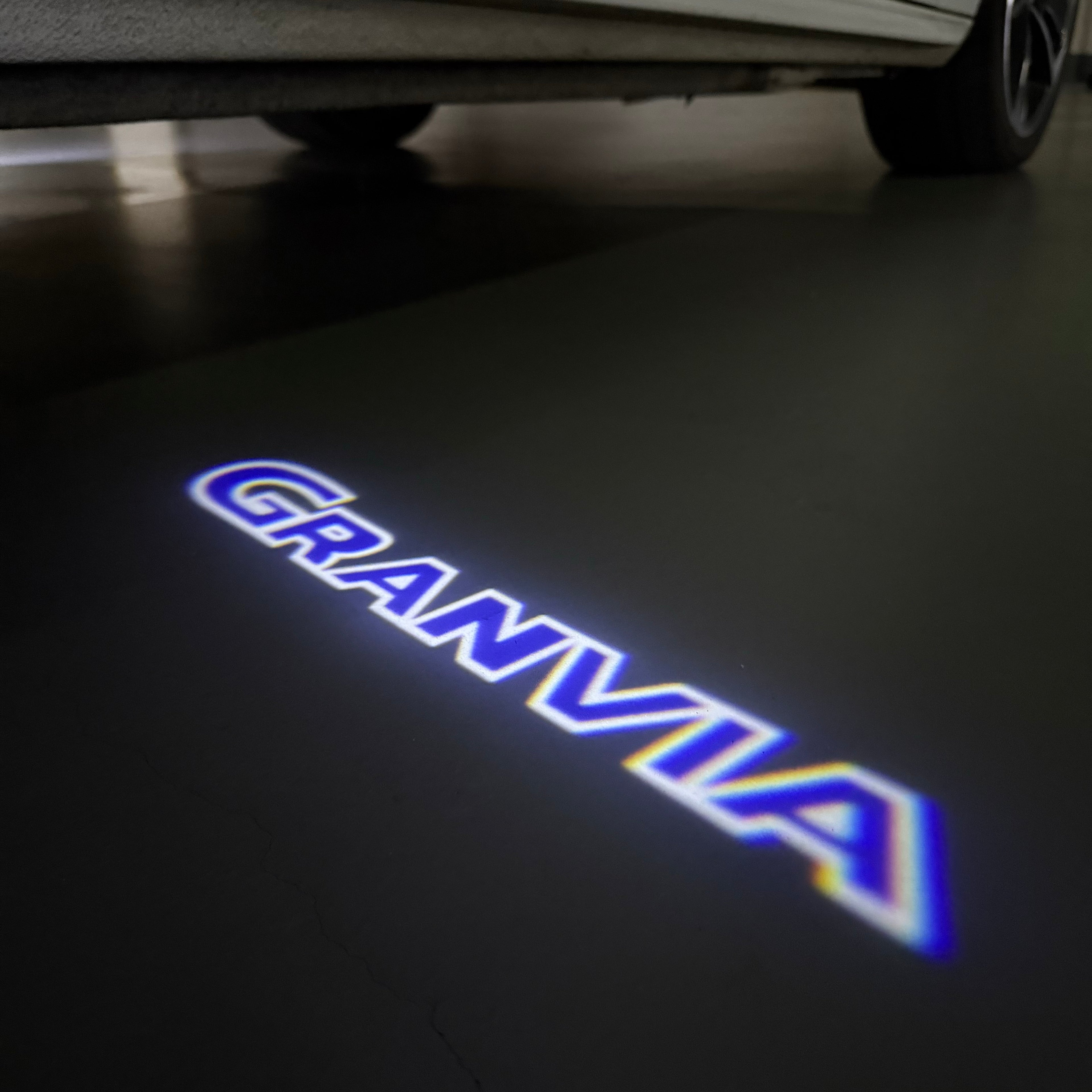 TOYOTA  GRANVIA  LOGO PROJECROTR LIGHTS  (quantity 1 = 1 sets/2 door lights) Nr.0GP36
