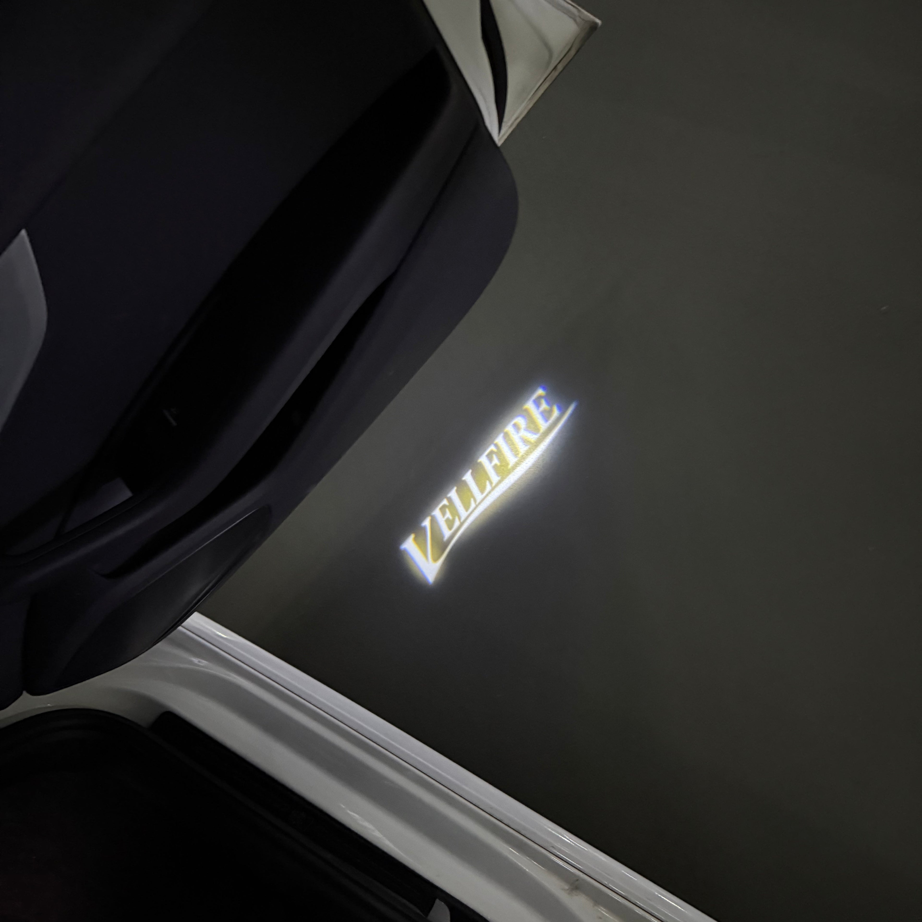 Toyota LOGO PROJECROTR LIGHTS Nr.02 (quantité 1 = 1 ensembles / 2 feux de porte)