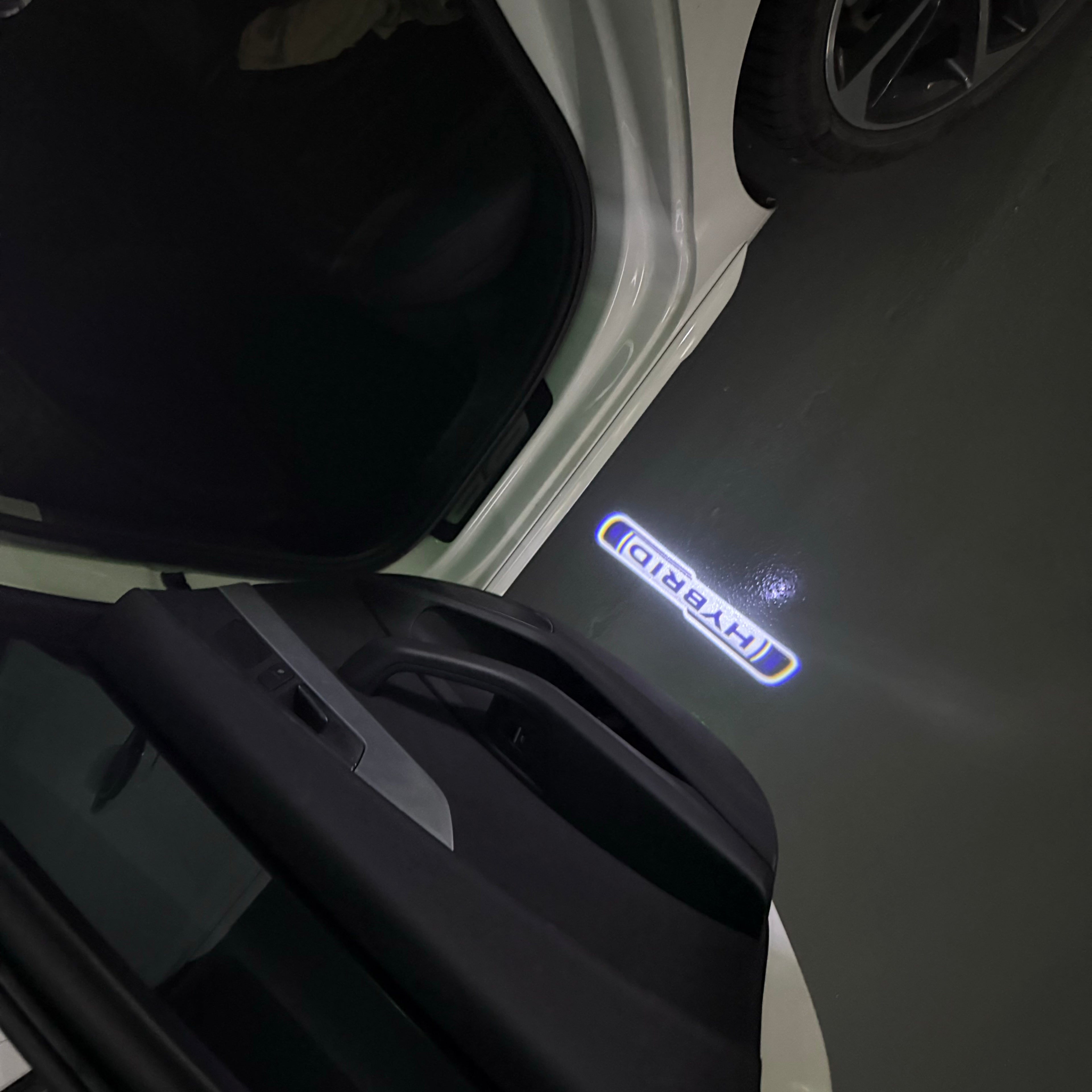 LEXUS LOGO PROJECTOR LIGHTS Nr.01 (الكمية 1 = 1 مجموعة / 2 أضواء باب)