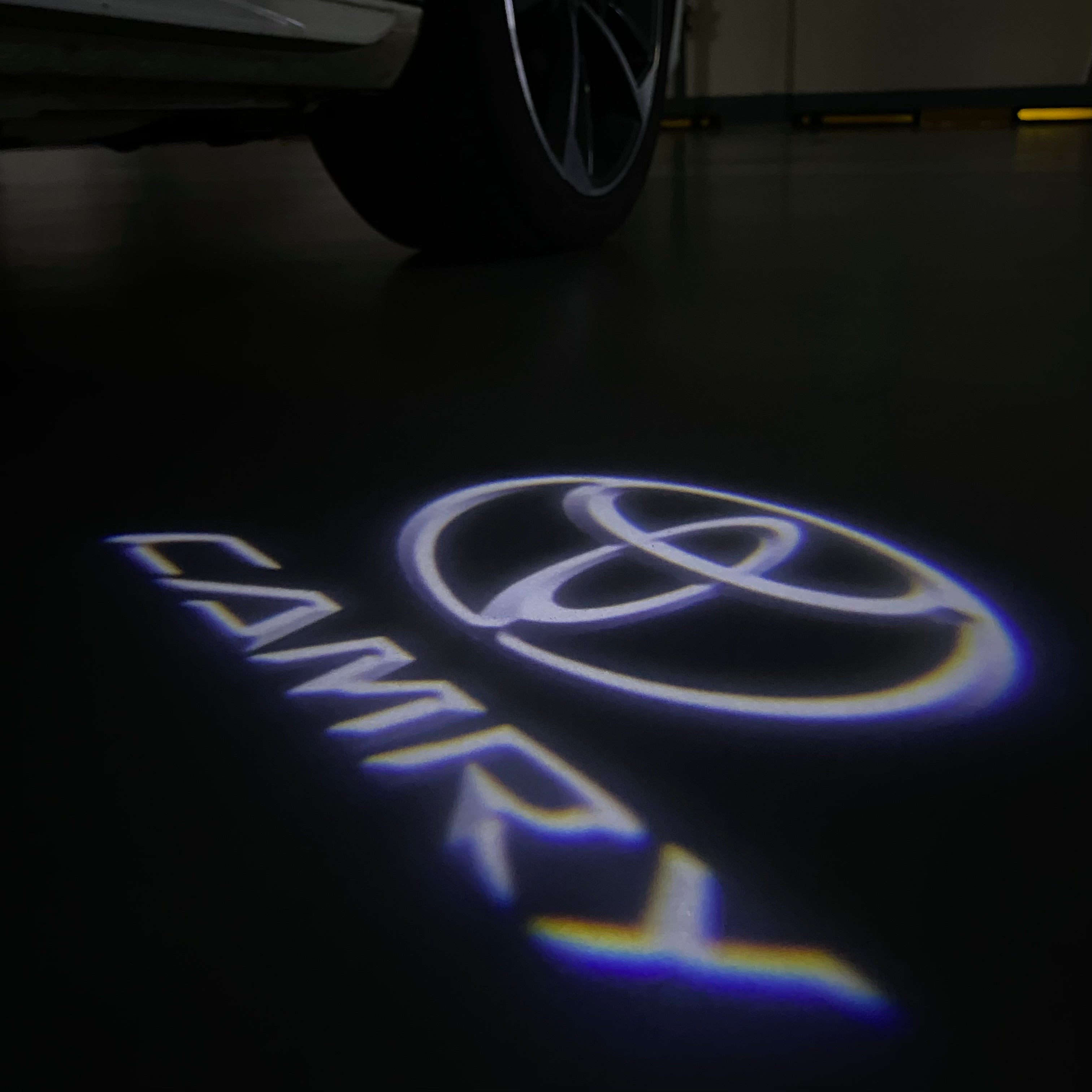 TOYOTA  CAMRY LOGO PROJECROTR LIGHTS  (quantity 1 = 1 sets/2 door lights) Nr.0GP18