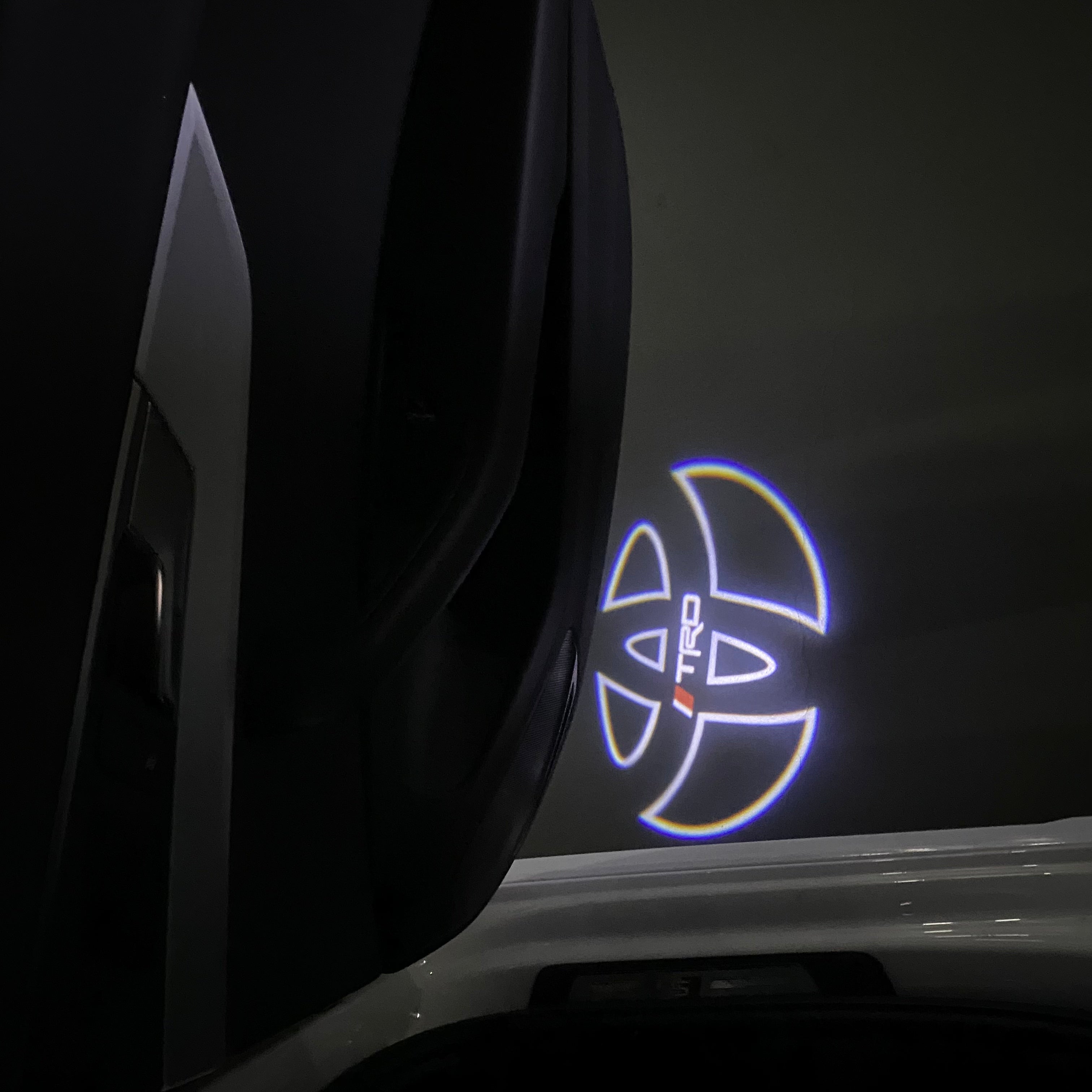 Toyota LOGO PROJECROTR LIGHTS Nr.02 (quantità 1 = 1 set / 2 luci porta)