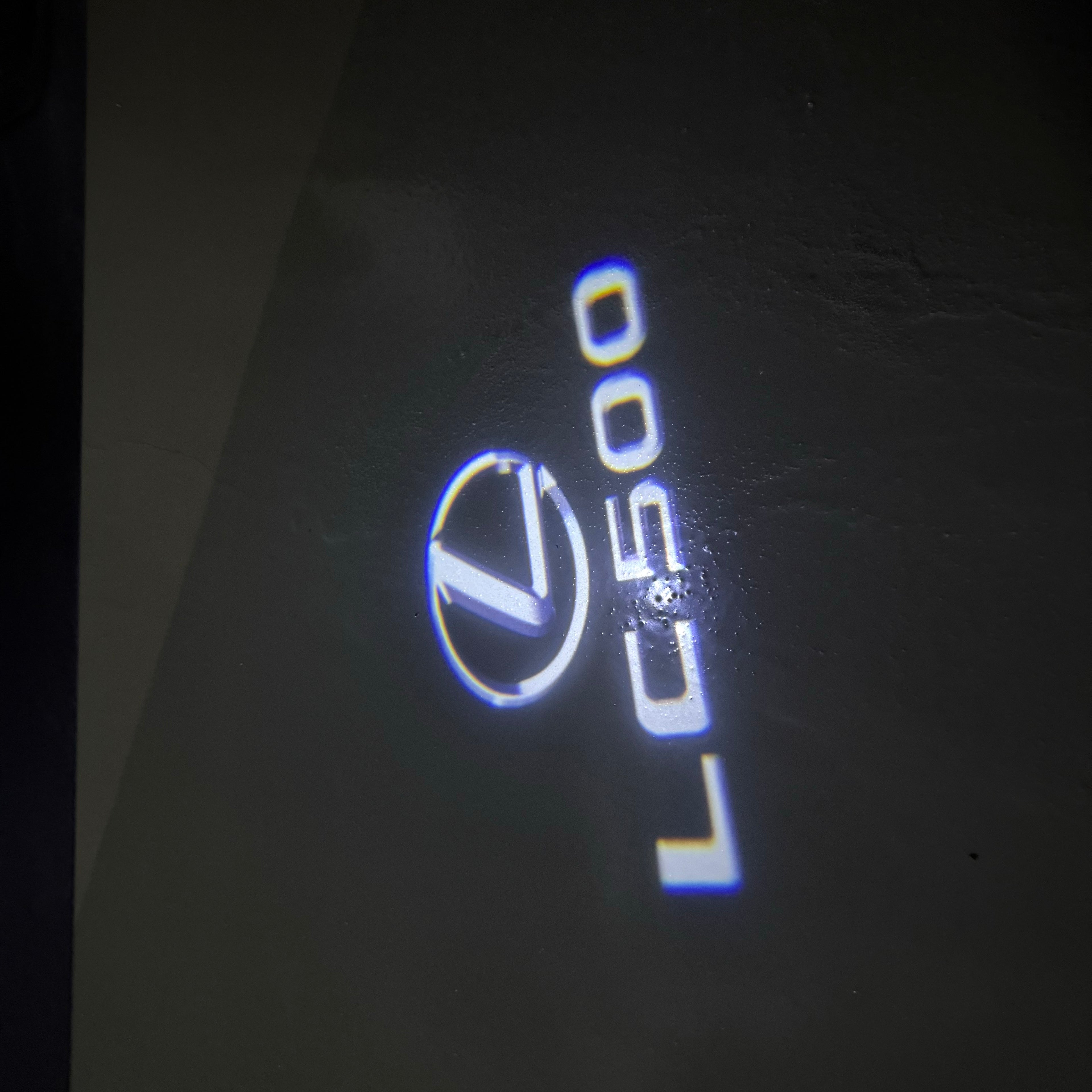 LEXUS LOGO PROJECROTR LIGHTS Nr.01 (Menge 1 = 1 Sets/2 Türleuchten)