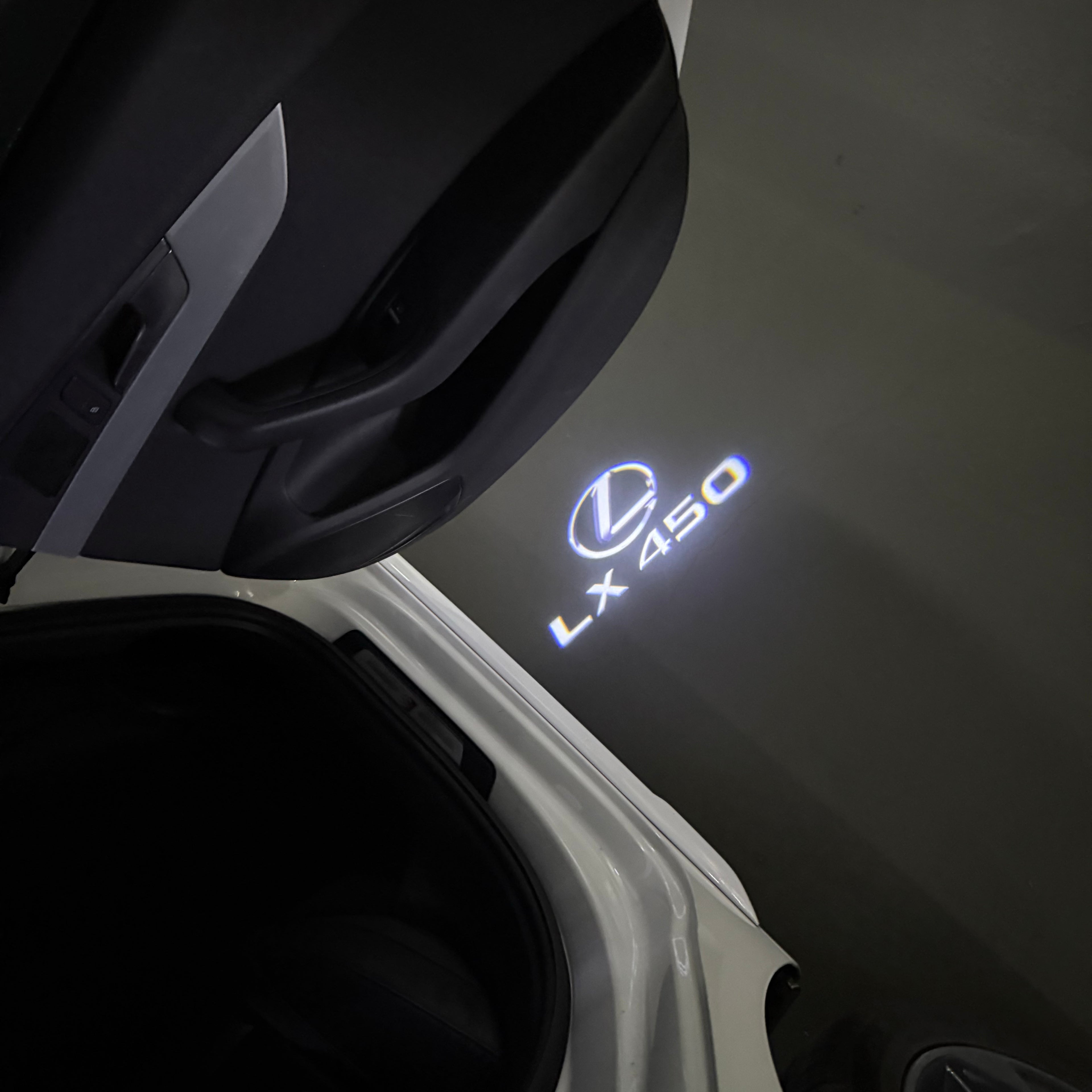 LEXUS  LX 450 LOGO PROJECROTR LIGHTS (quantity 1 = 1 sets/2 door lights)Nr.01a34