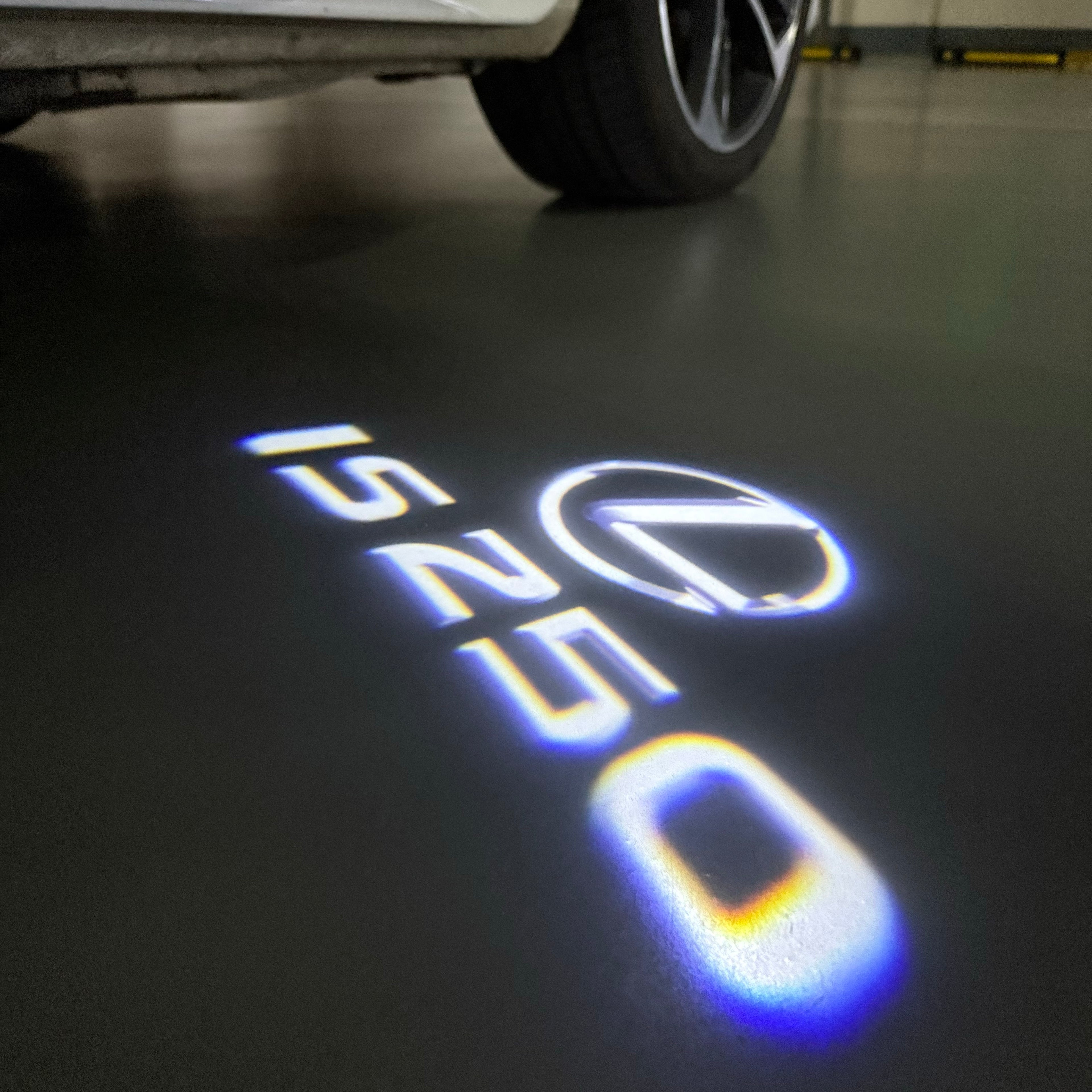 LEXUS LOGO PROJECROTR LIGHTS Nr.01 (Menge 1 = 1 Sets/2 Türleuchten)
