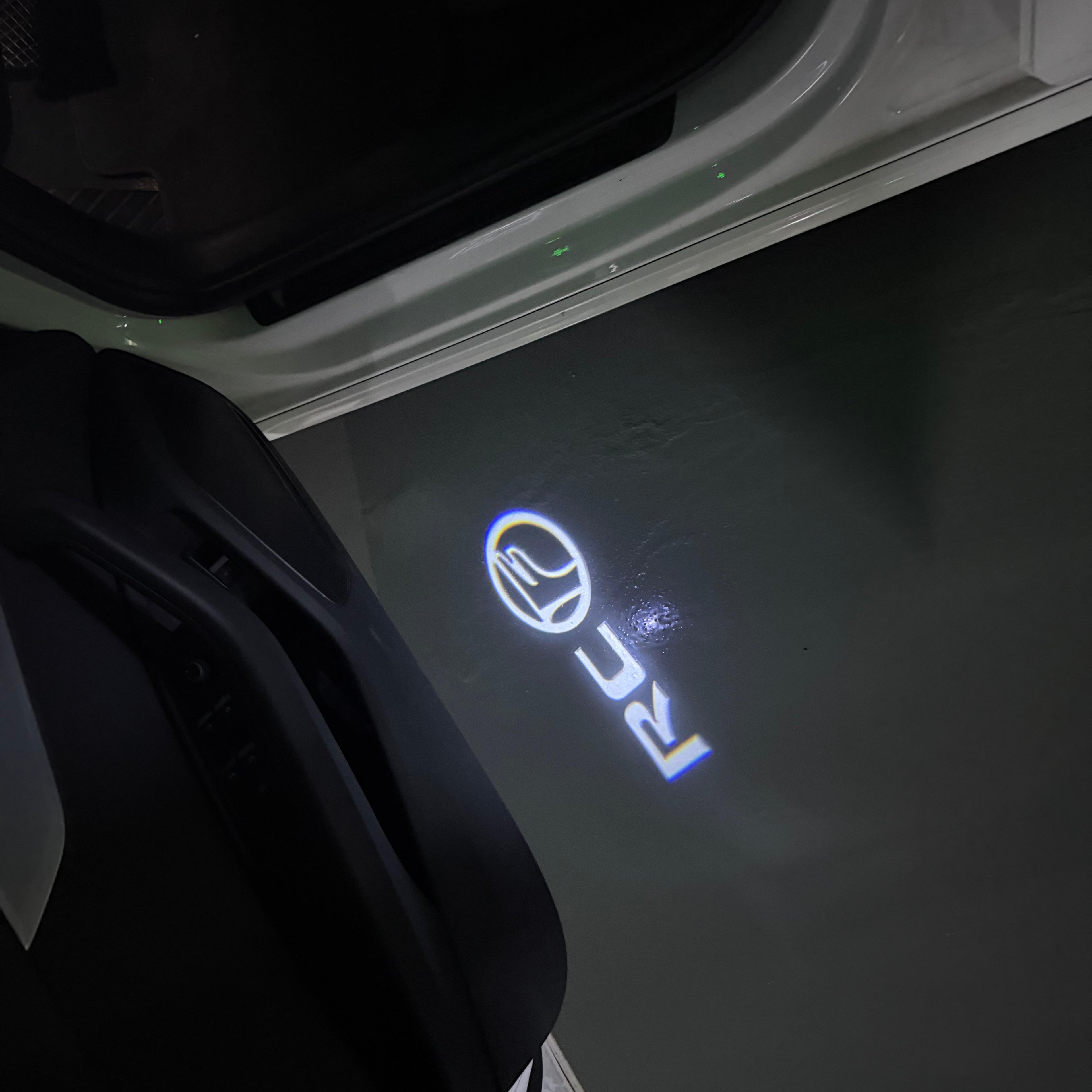 LEXUS  RCF LOGO PROJECROTR LIGHTS (quantity 1 = 1 sets/2 door lights)Nr.01a21