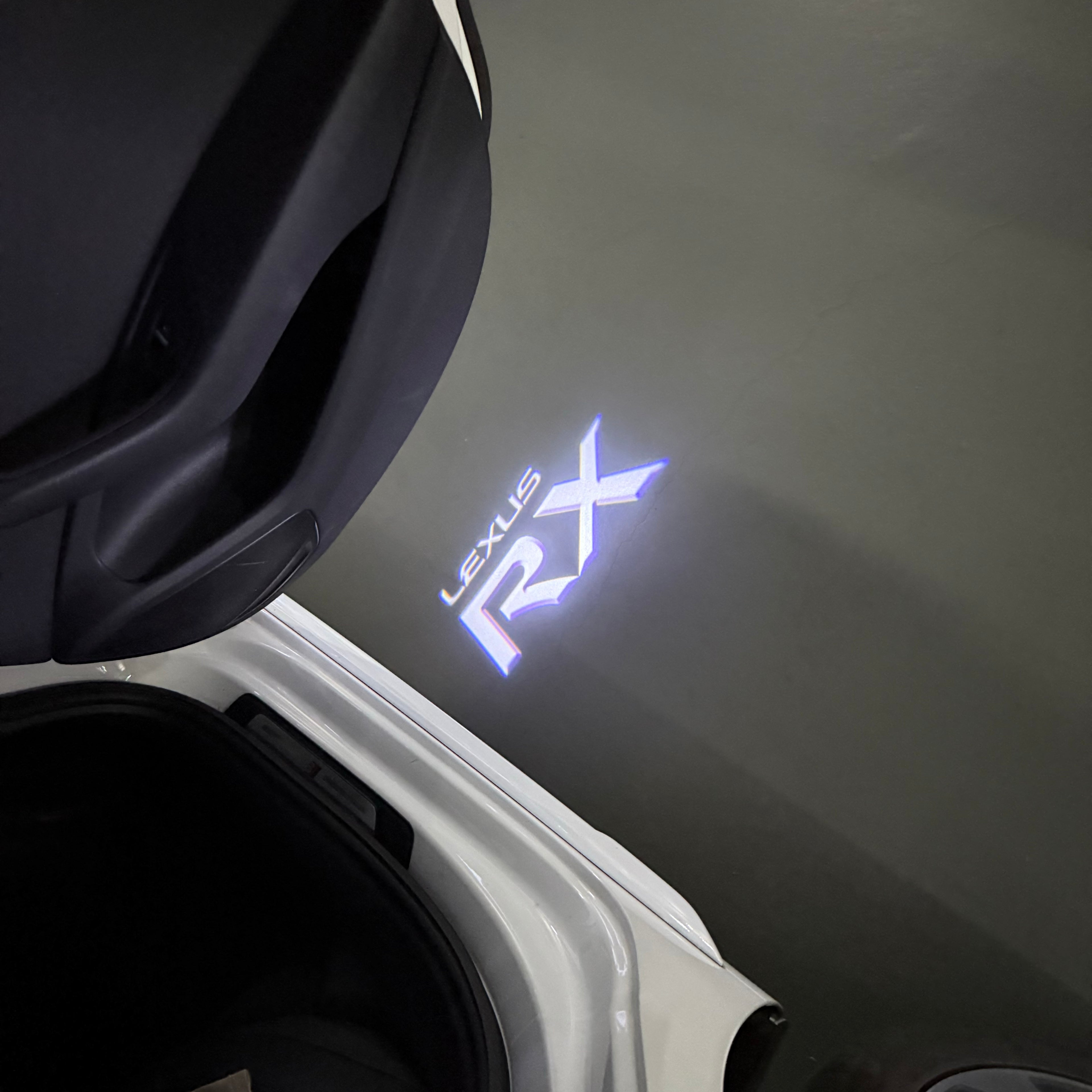 LEXUS  RX  LOGO PROJECROTR LIGHTS (quantity 1 = 1 sets/2 door lights)Nr.01a13
