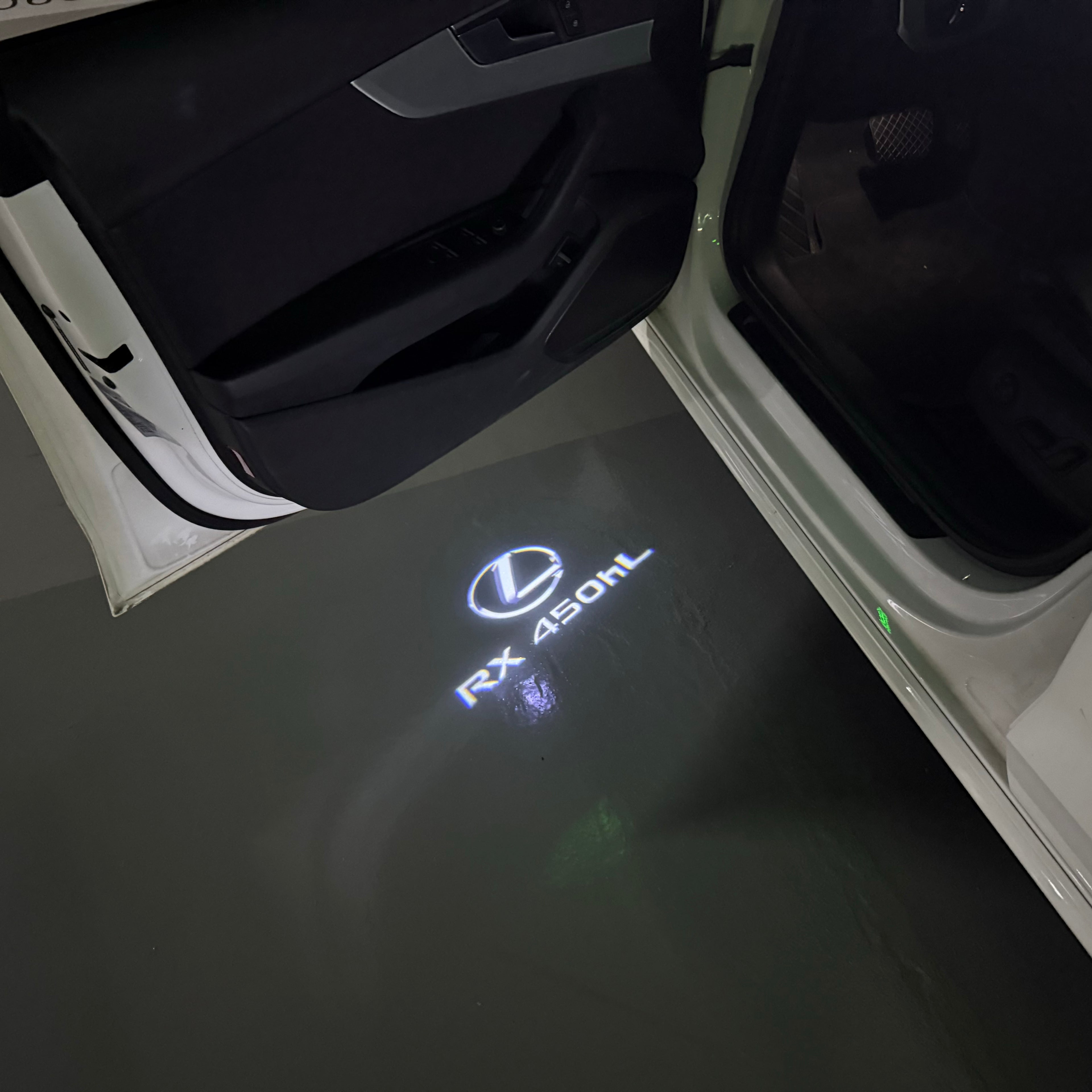 LEXUS  RX 450hL LOGO PROJECROTR LIGHTS (quantity 1 = 1 sets/2 door lights)Nr.01a8