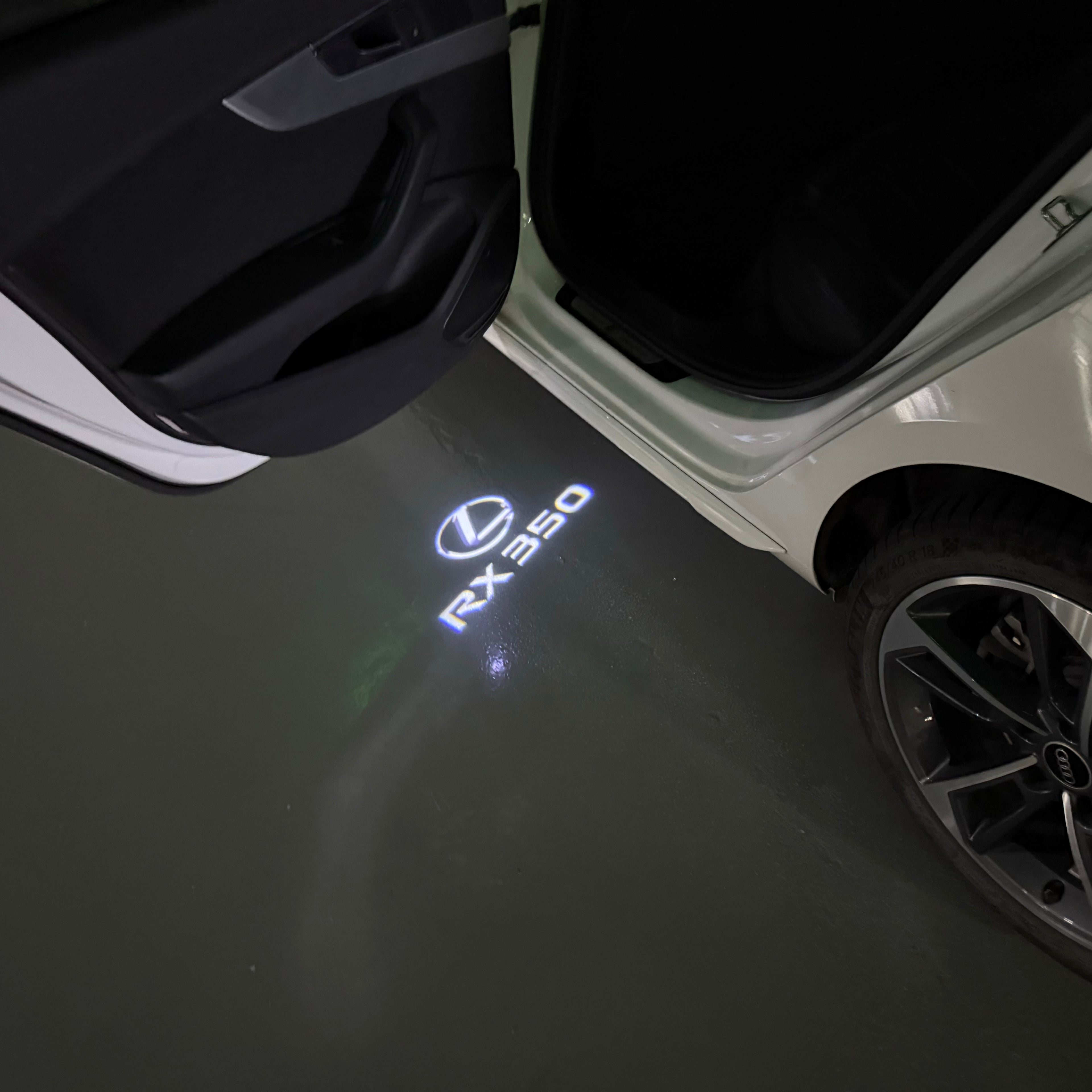 LEXUS  RX 350 LOGO PROJECROTR LIGHTS (quantity 1 = 1 sets/2 door lights)Nr.01a14