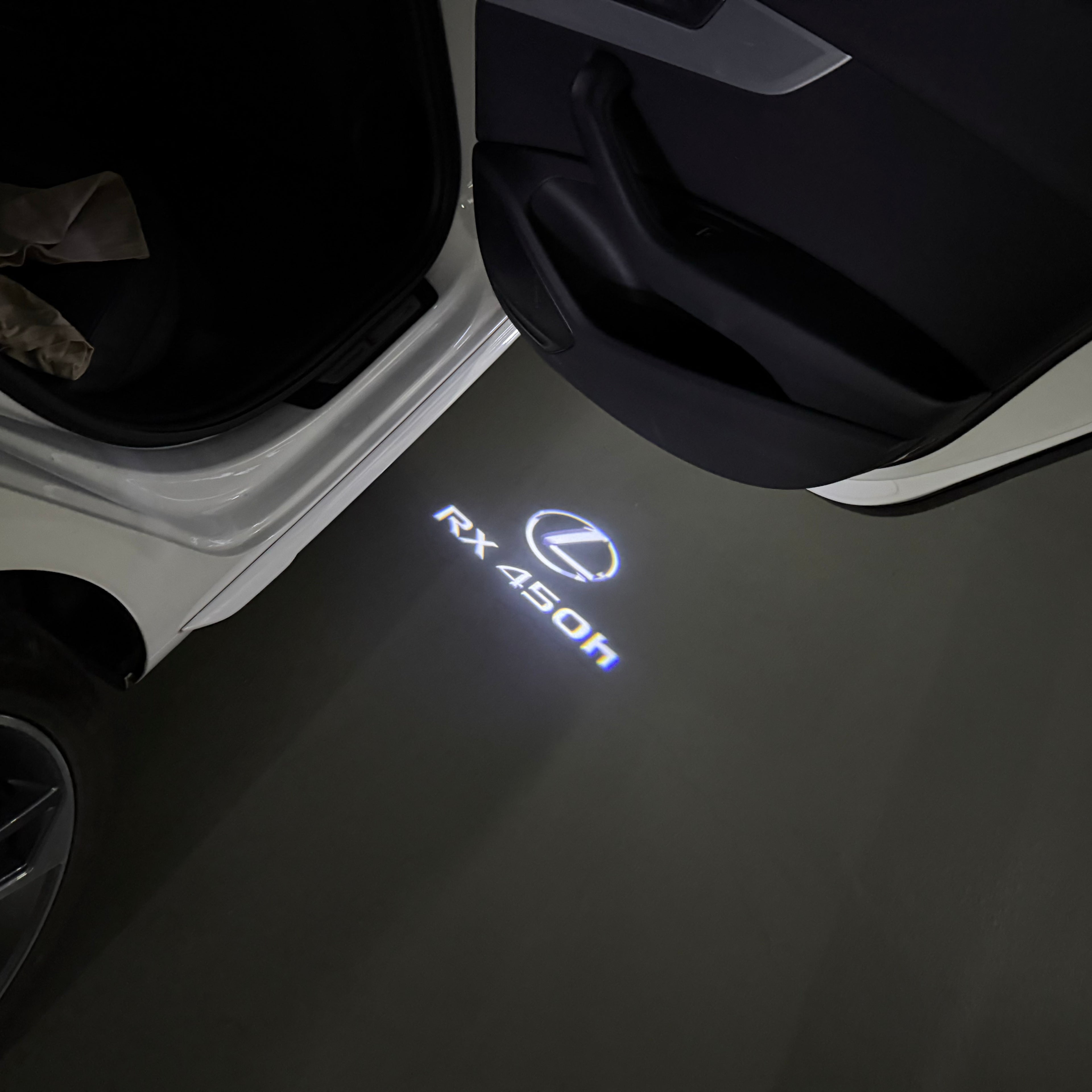 LEXUS  RX 450h LOGO PROJECROTR LIGHTS (quantity 1 = 1 sets/2 door lights)Nr.01a9