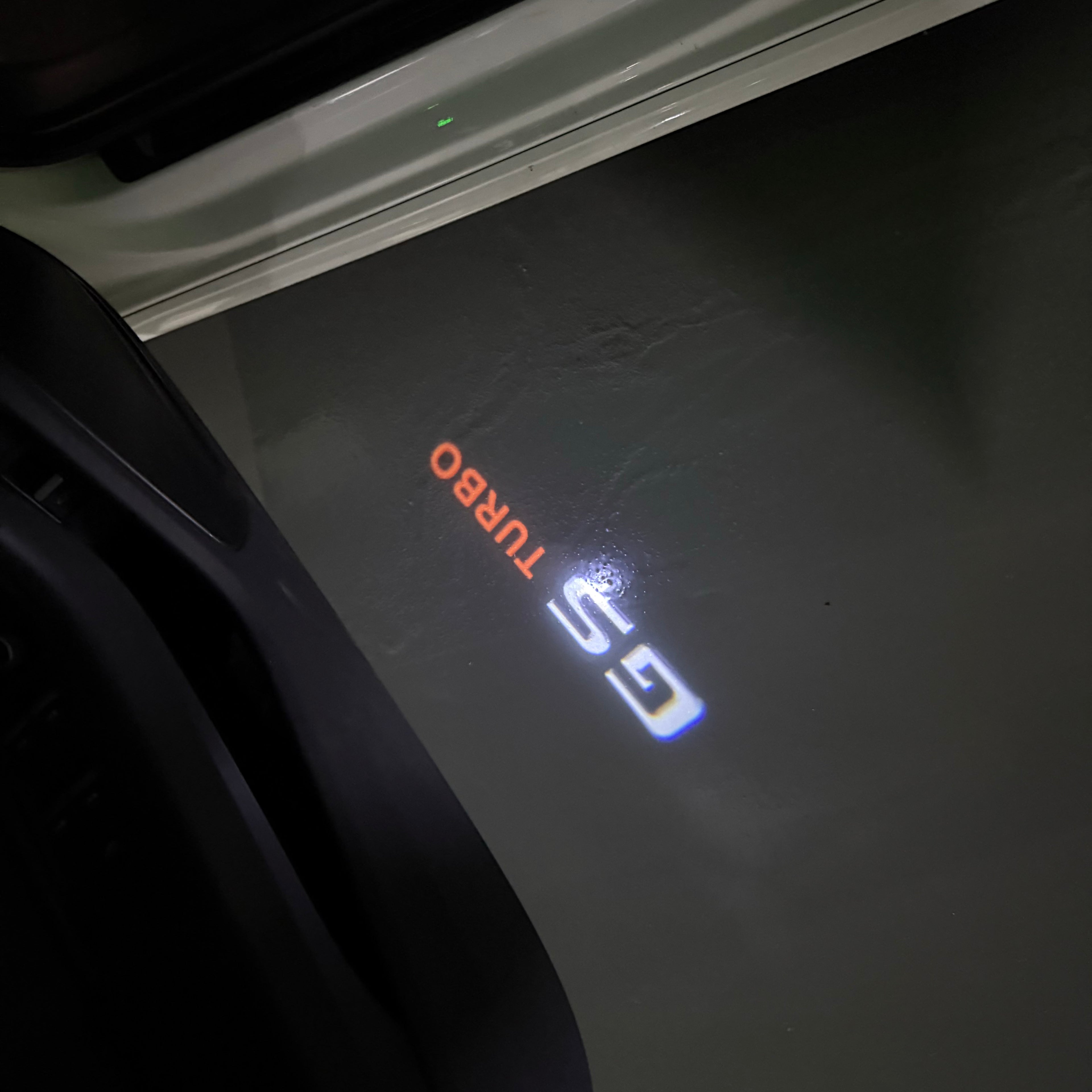 LEXUS   GS TURBO LOGO PROJECROTR LIGHTS (quantity 1 = 1 sets/2 door lights)Nr.01a77