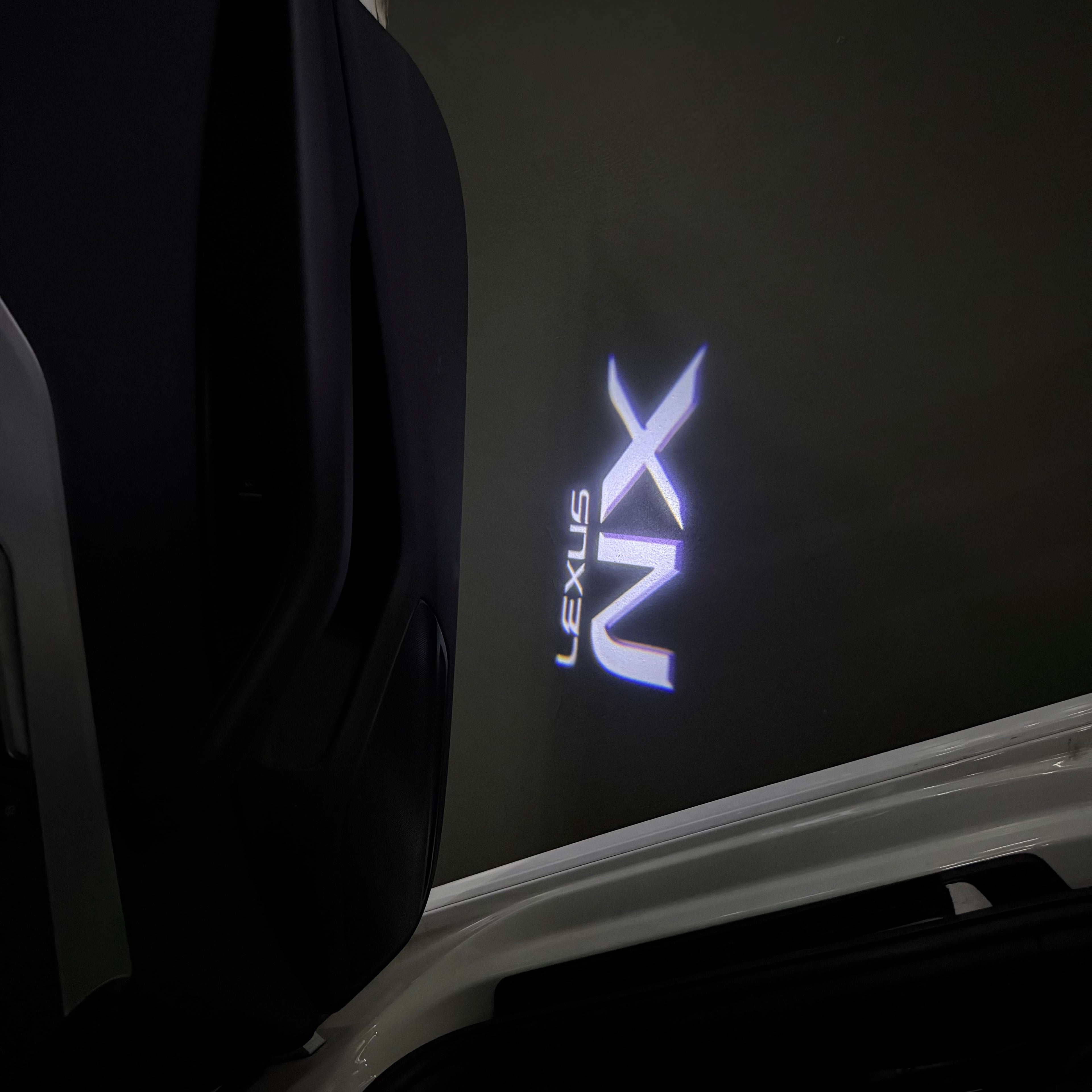 LEXUS LOGO PROJECROTR LIGHTS Nr.01 (Menge 1 = 1 Sets/2 Türleuchten)