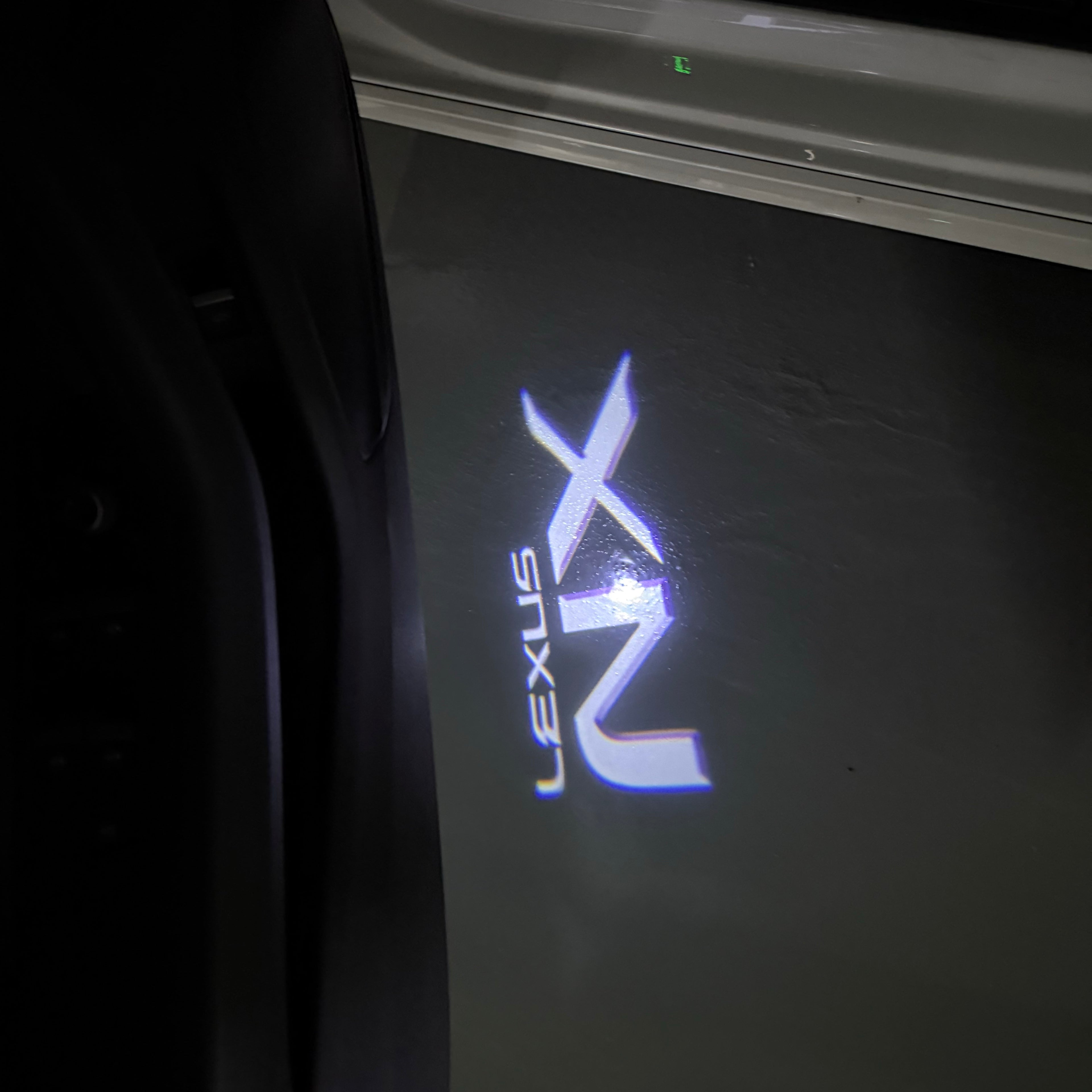 LEXUS  NX LOGO PROJECROTR LIGHTS (quantity 1 = 1 sets/2 door lights)Nr.01a22
