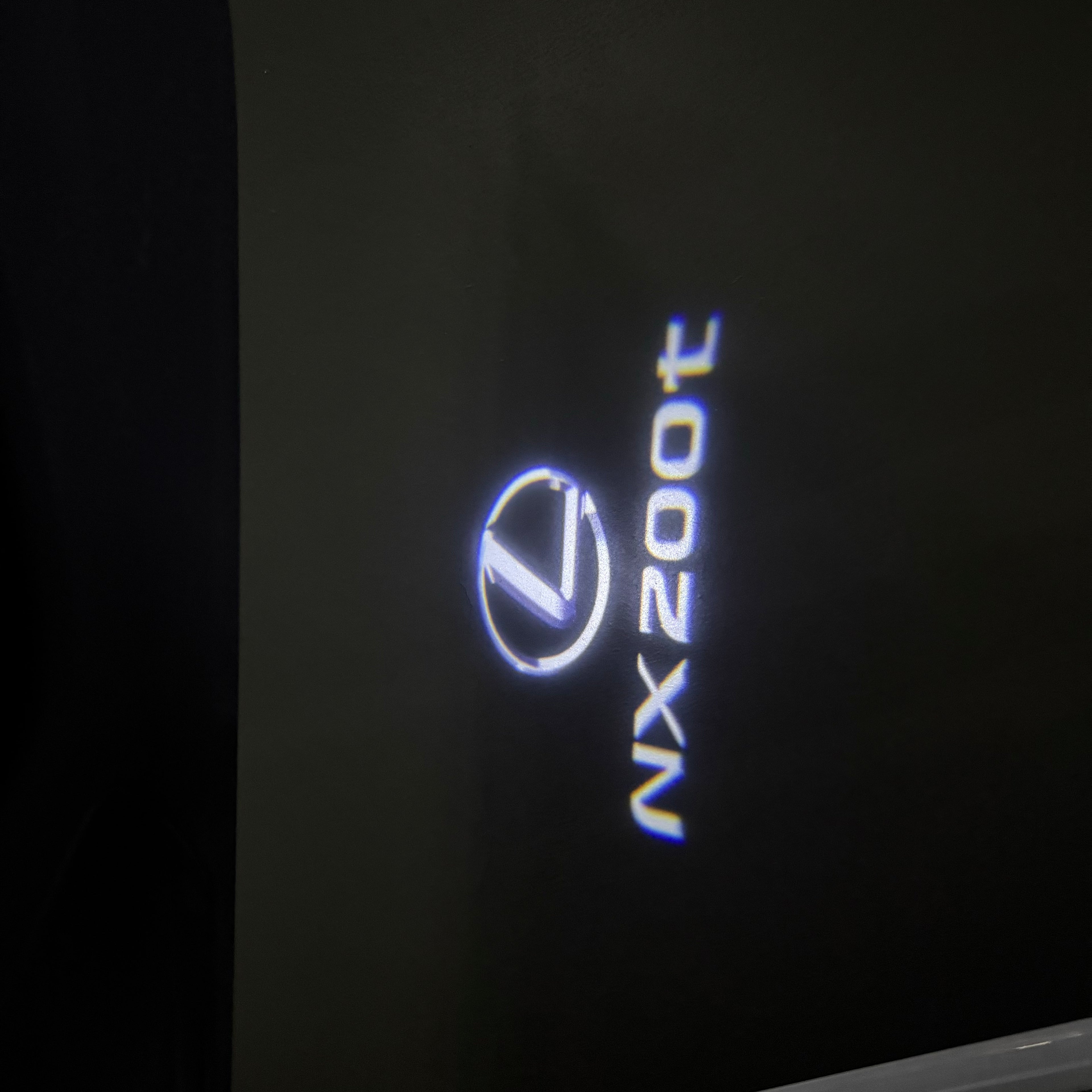 LEXUS  NX 200t LOGO PROJECROTR LIGHTS (quantity 1 = 1 sets/2 door lights)Nr.01a25