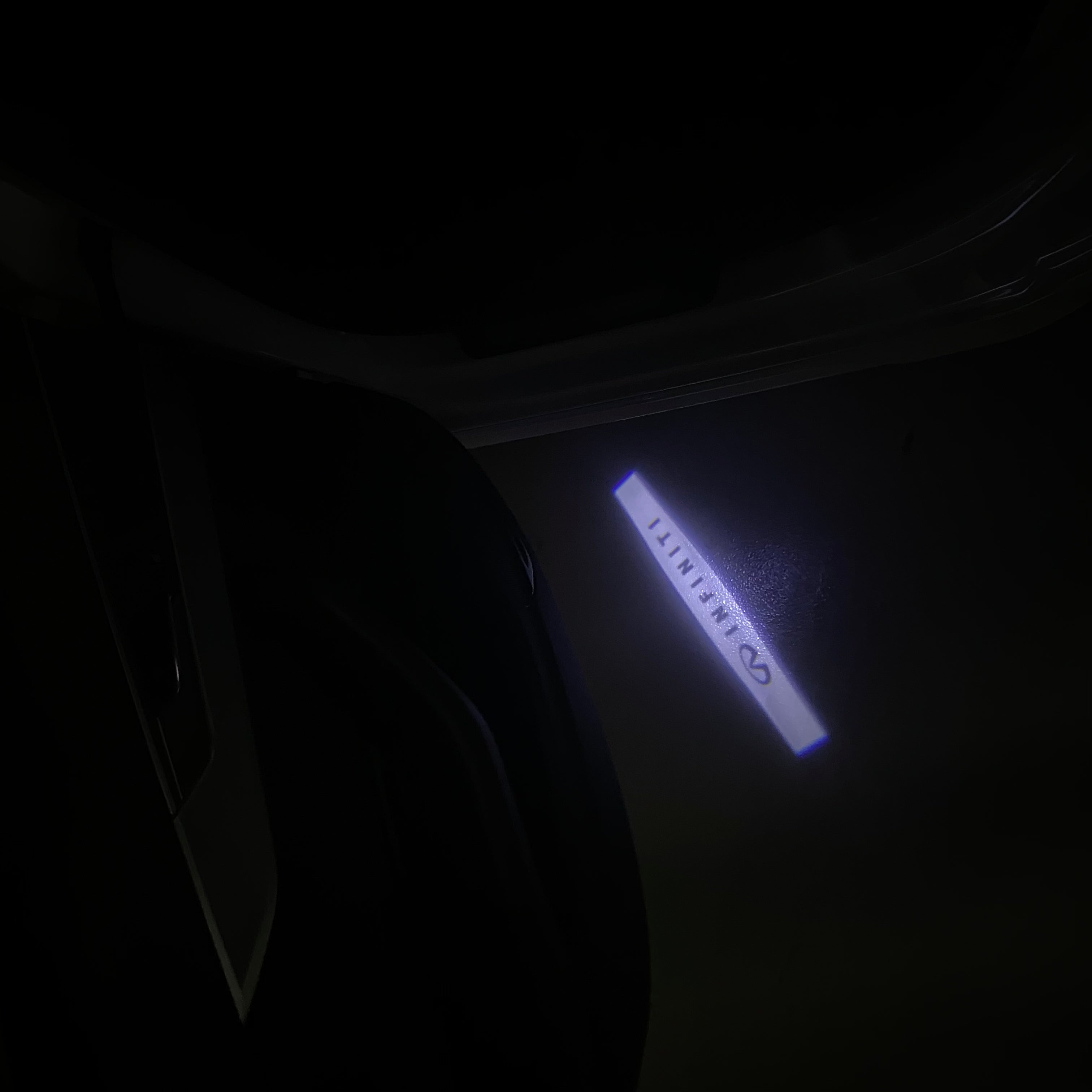 INFINITI Original LOGO PROJECROTR LIGHTS Nr.17 (quantity 1 = 1 sets/2 door lights)