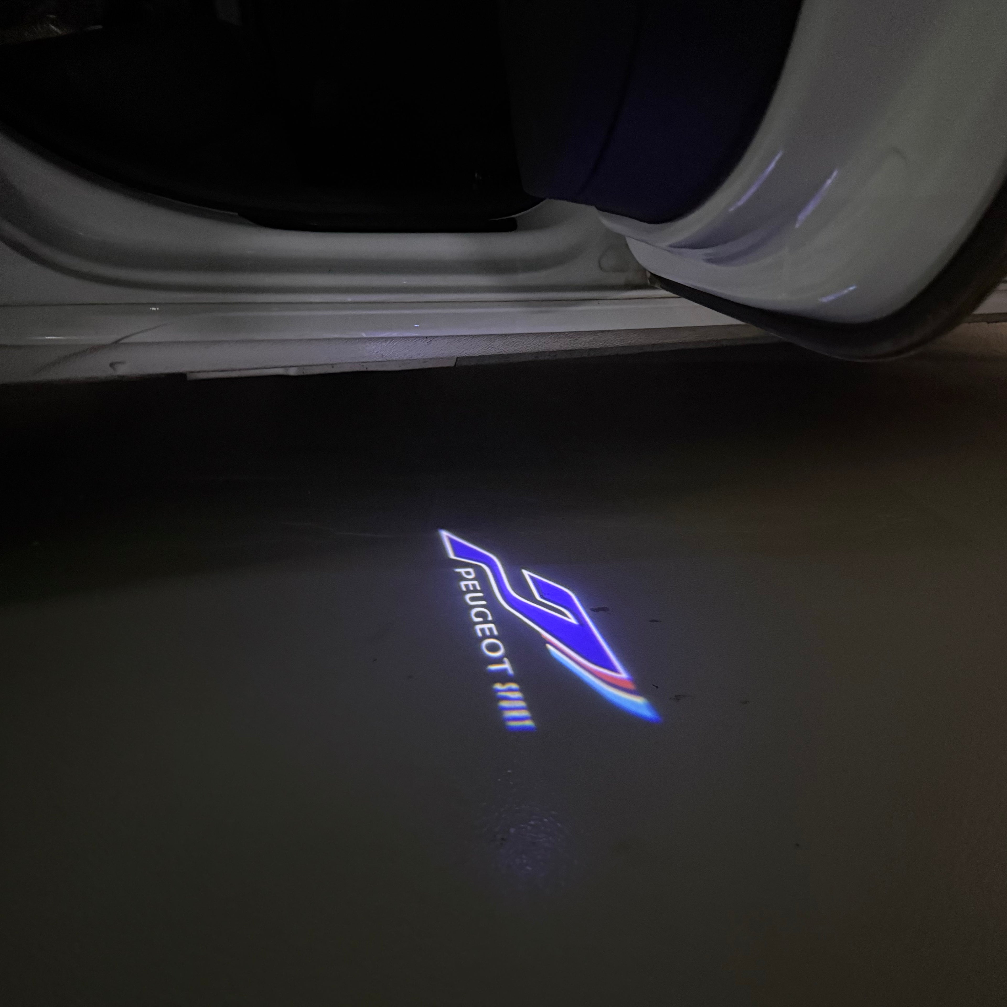 PEUGEOT  SPORT  LOGO PROJECTOT LIGHTS (quantity 1 = 1 sets/2 door lights) Nr.6024q78