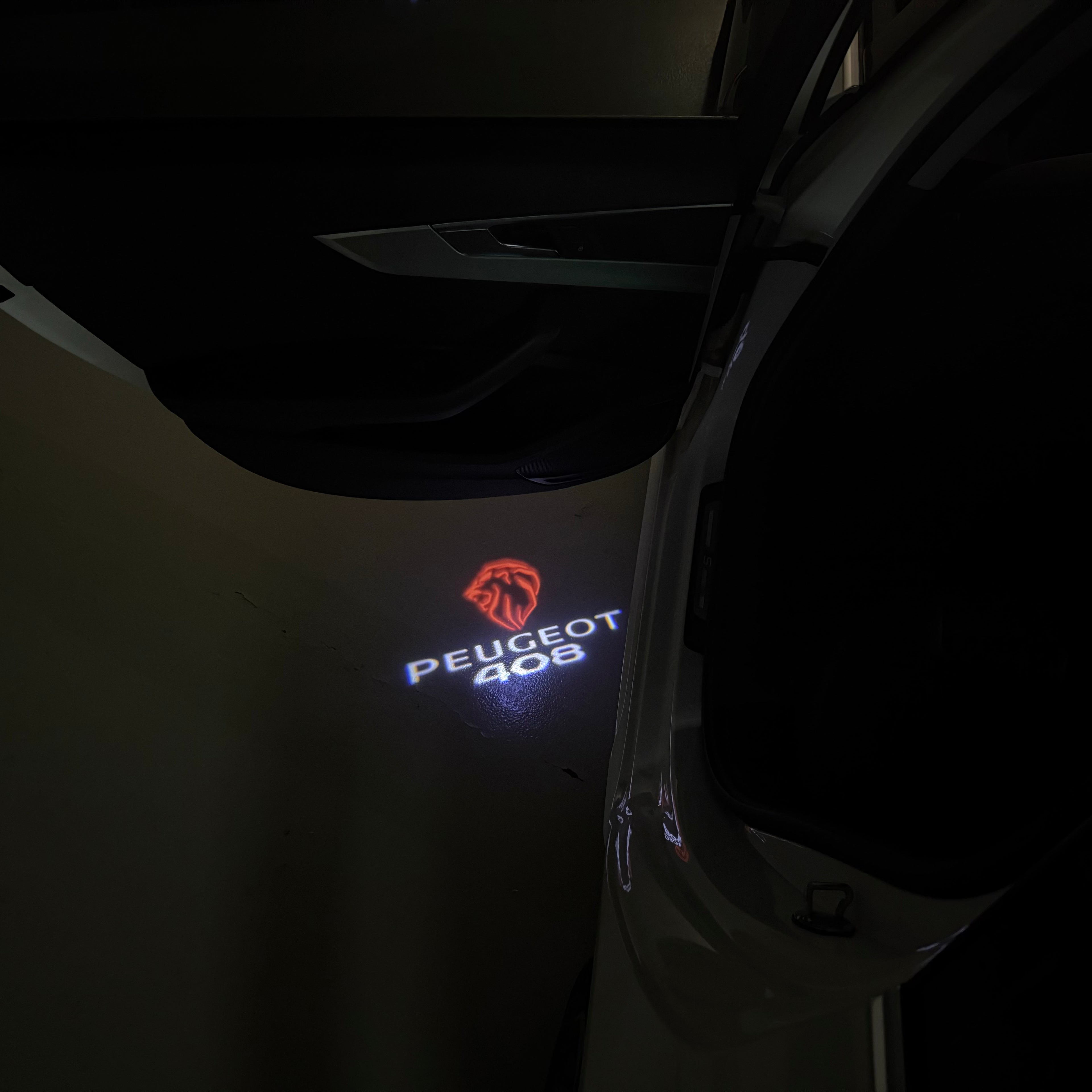 PEUGEOT  408  LOGO PROJECTOT LIGHTS (quantity 1 = 1 sets/2 door lights) Nr.6024q42