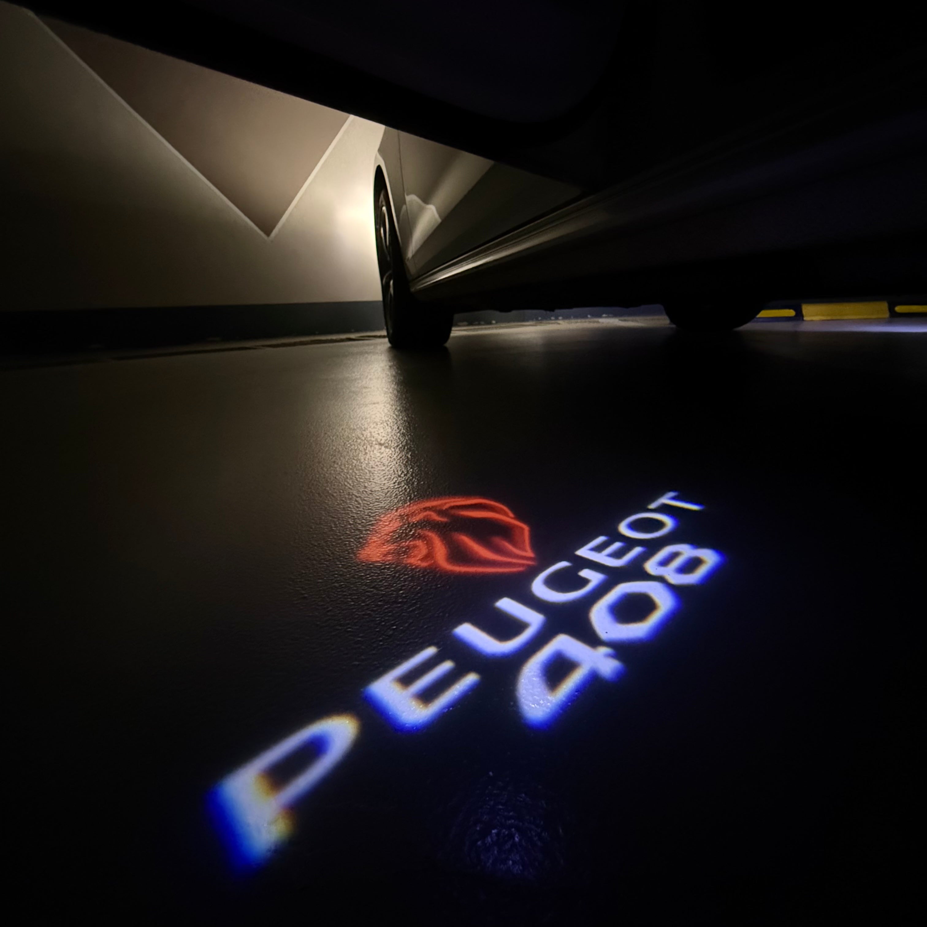 PEUGEOT  408  LOGO PROJECTOT LIGHTS (quantity 1 = 1 sets/2 door lights) Nr.6024q42