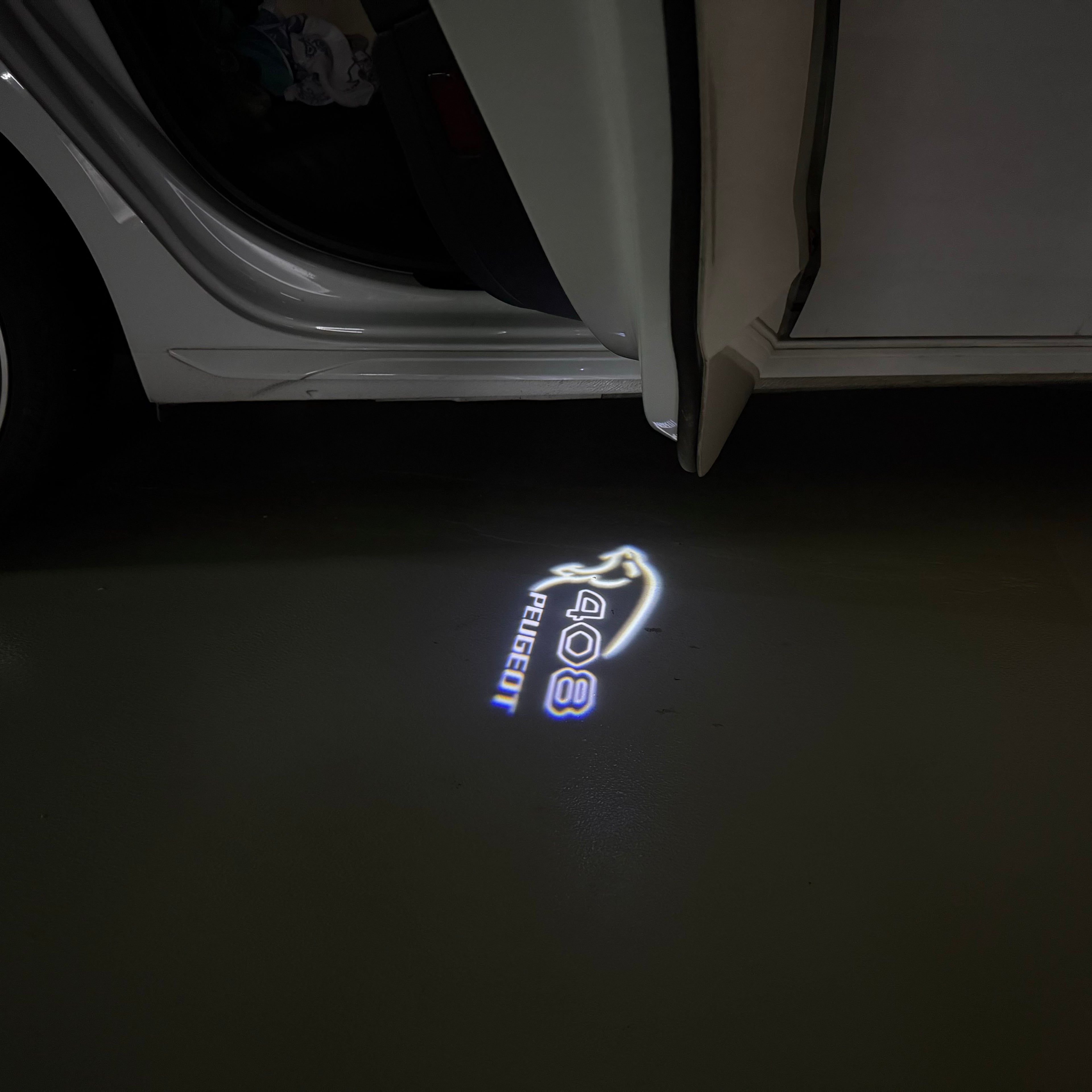PEUGEOT  408  LOGO PROJECTOT LIGHTS (quantity 1 = 1 sets/2 door lights) Nr.6024q41