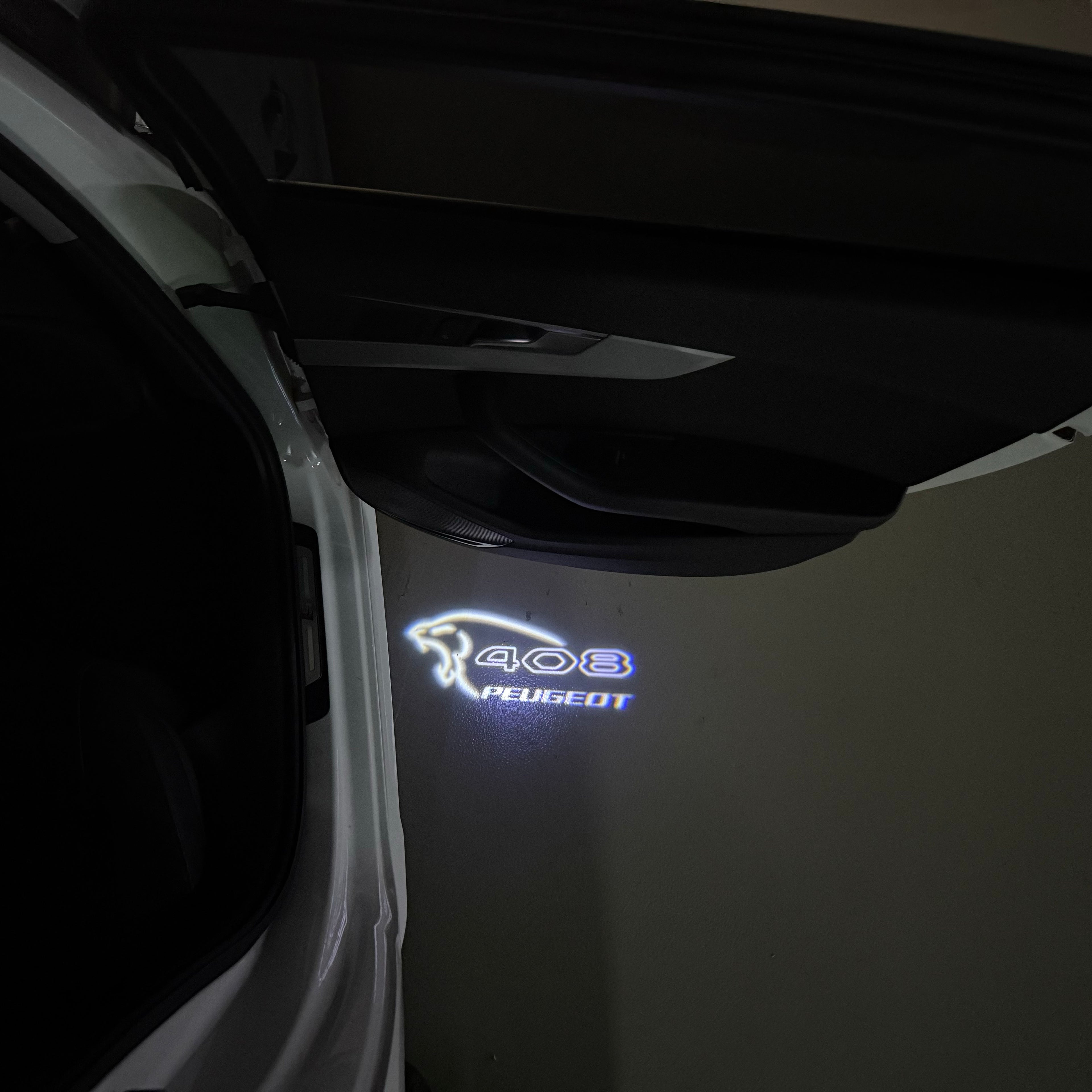 PEUGEOT  408  LOGO PROJECTOT LIGHTS (quantity 1 = 1 sets/2 door lights) Nr.6024q41