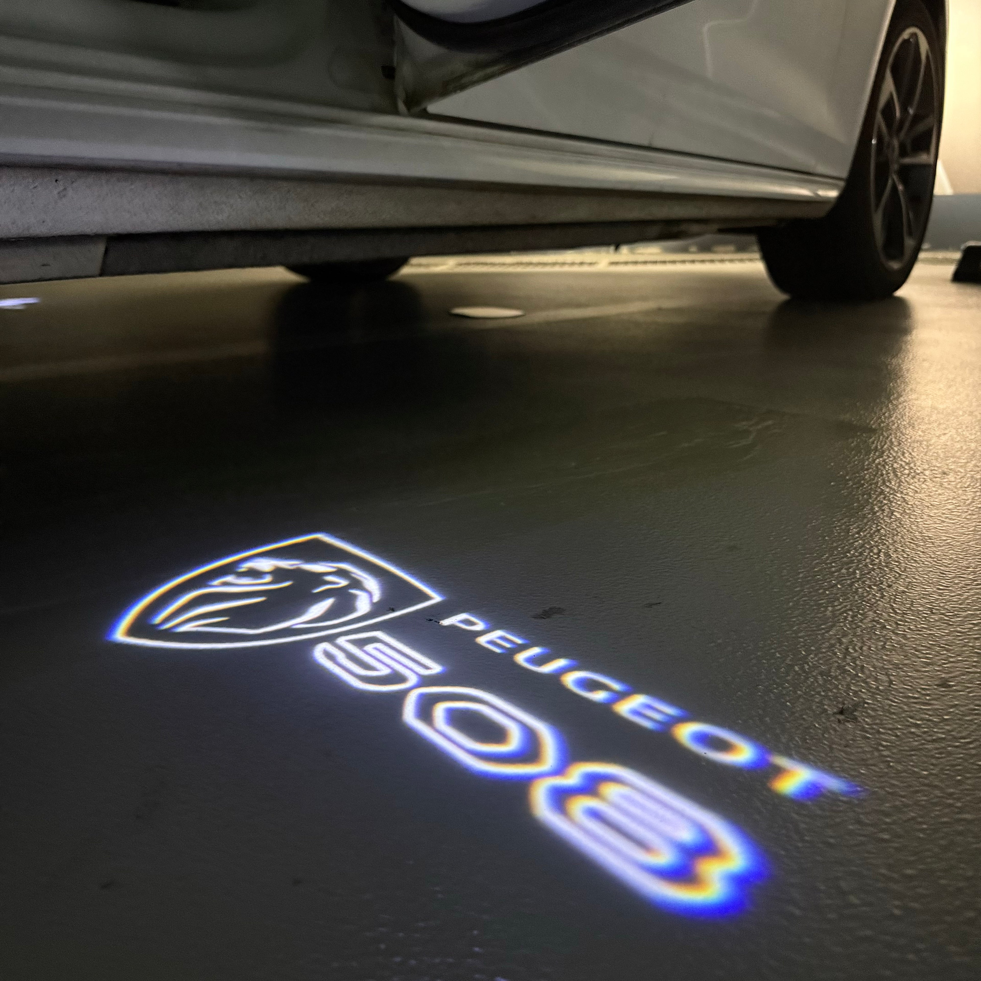 PEUGEOT 508  LOGO PROJECTOT LIGHTS (quantity 1 = 1 sets/2 door lights) Nr.6024q44