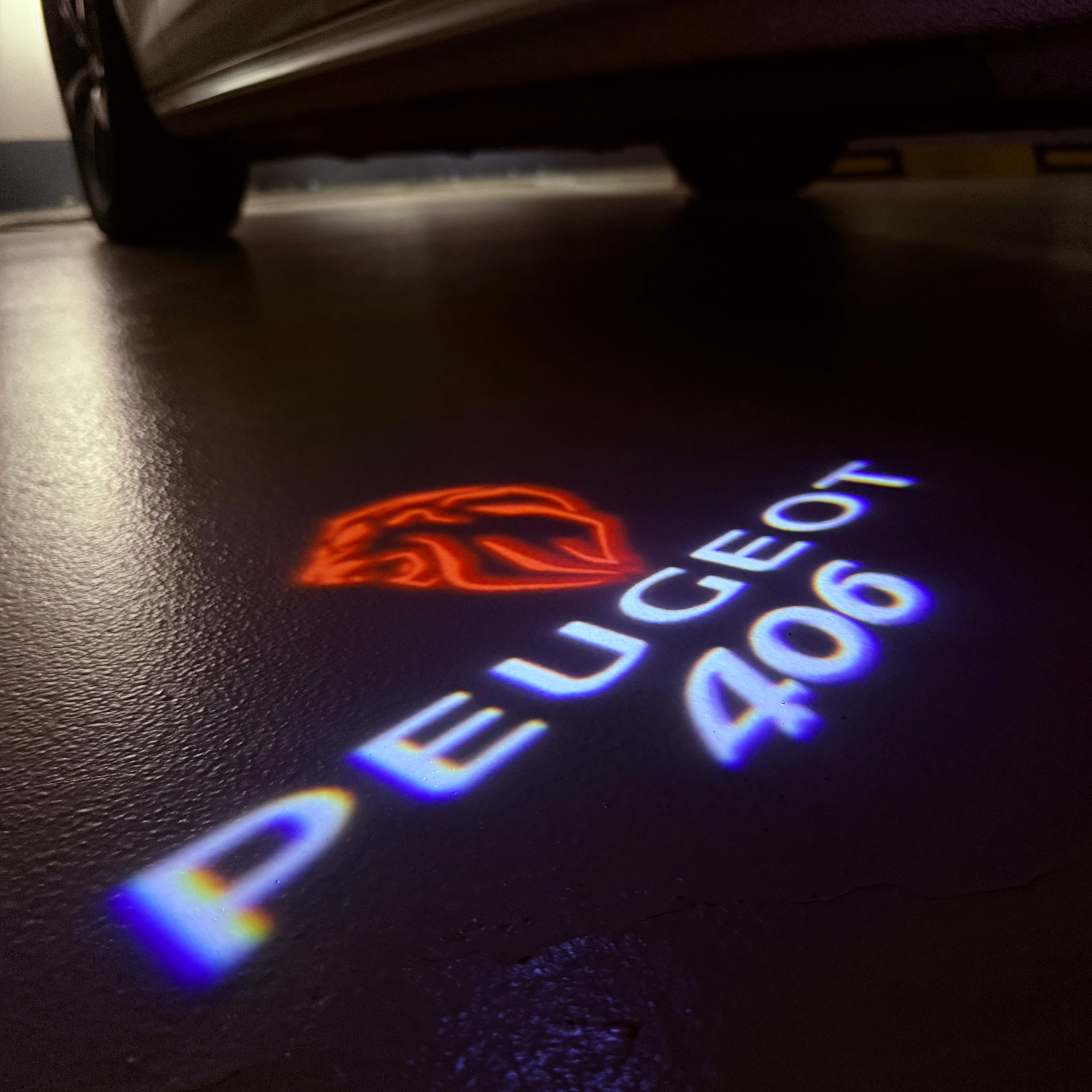 PEUGEOT  406  LOGO PROJECTOT LIGHTS (quantity 1 = 1 sets/2 door lights) Nr.6024q27