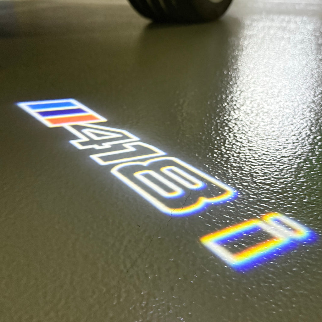 ÉCLAIRAGE DE PROJECTEUR BMW M3 LOGO Nr.24 (quantité 1 = 1 jeux / 2 feux de porte)