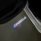 BMW M3 LOGO PROJECTOR LIGHTS Nr.24 (الكمية 1 = 1 مجموعة / 2 أضواء باب)