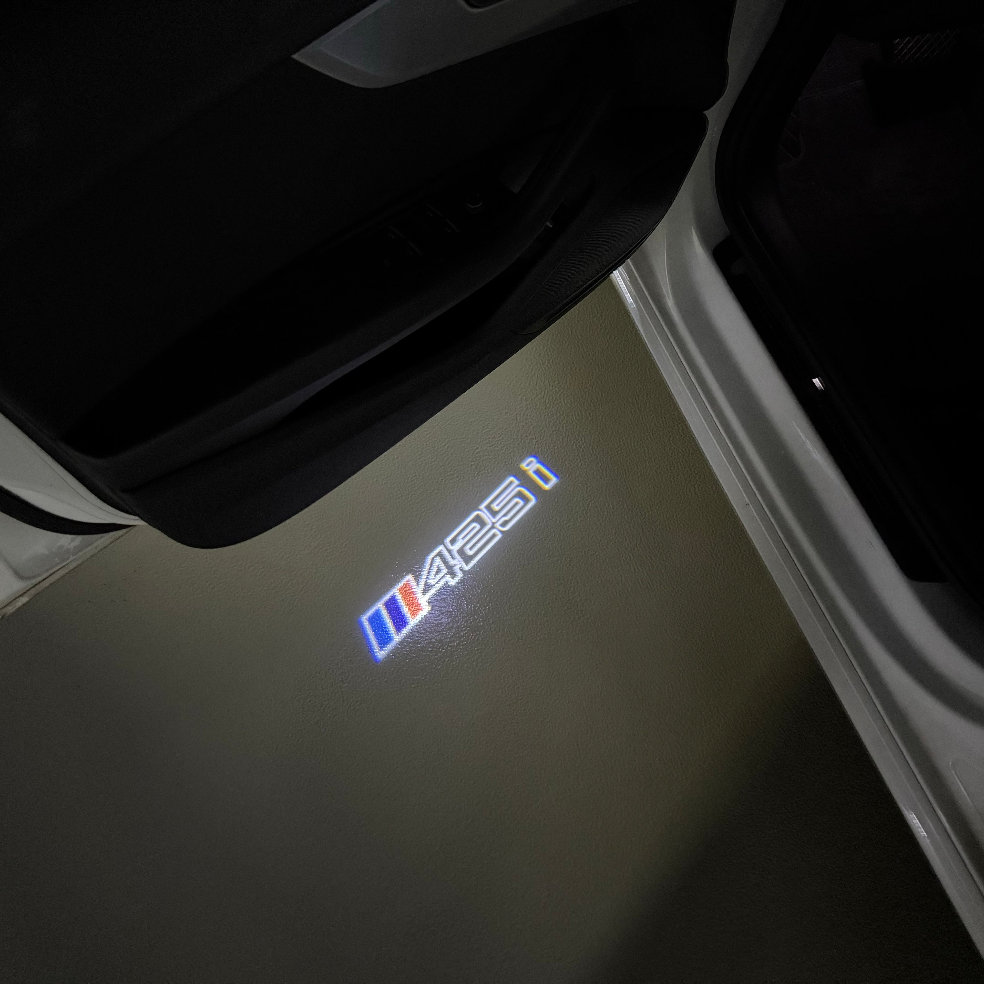 BMW M3 LOGO PROJECTOT LIGHTS Nr.24 (Menge 1 = 1 Sets/2 Türleuchten)