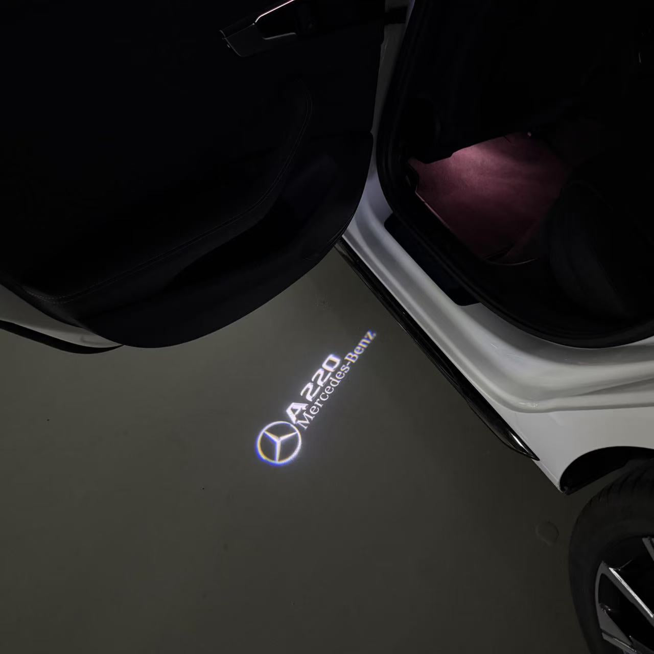 MERCEDES BENZ  A220  LOGO PROJECTOR LIGHTS  (quantity 1 = 1 sets/2 door lights)Nr.03f07