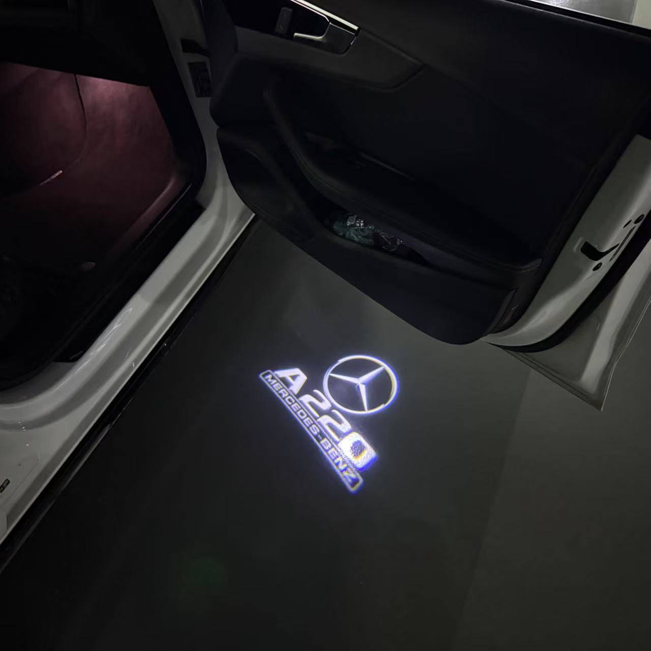 MERCEDES BENZ  A220  LOGO PROJECTOR LIGHTS  (quantity 1 = 1 sets/2 door lights)Nr.03f08