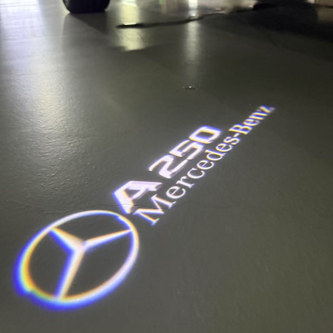 MERCEDES BENZ  A250  LOGO PROJECTOR LIGHTS  (quantity 1 = 1 sets/2 door lights)Nr.03f04