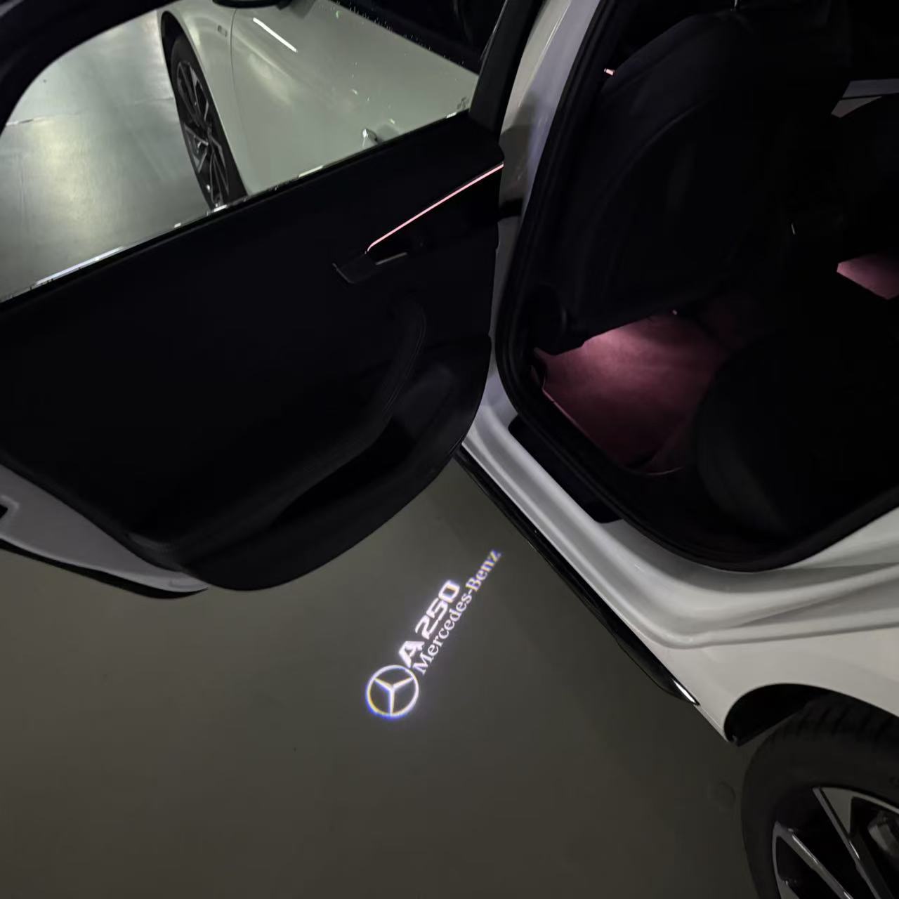 MERCEDES BENZ  A250  LOGO PROJECTOR LIGHTS  (quantity 1 = 1 sets/2 door lights)Nr.03f04