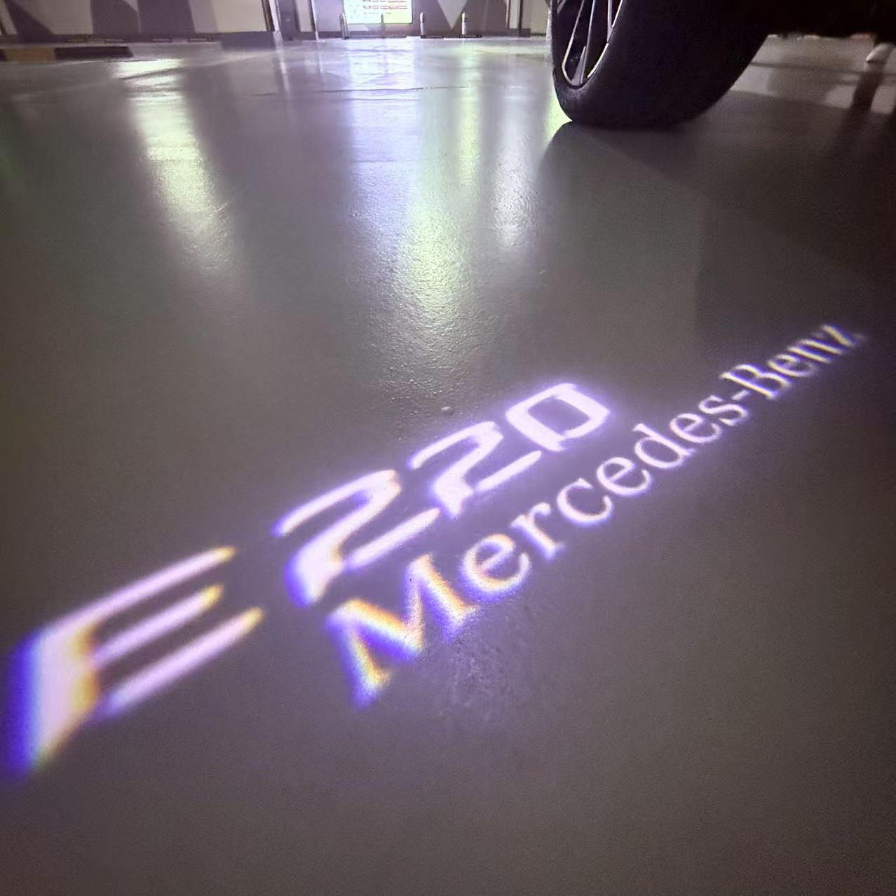 LUCI PROIETTORI LOGO MERCEDES BENZ Nr.03 (quantità 1 = 1 set / 2 luci porta)