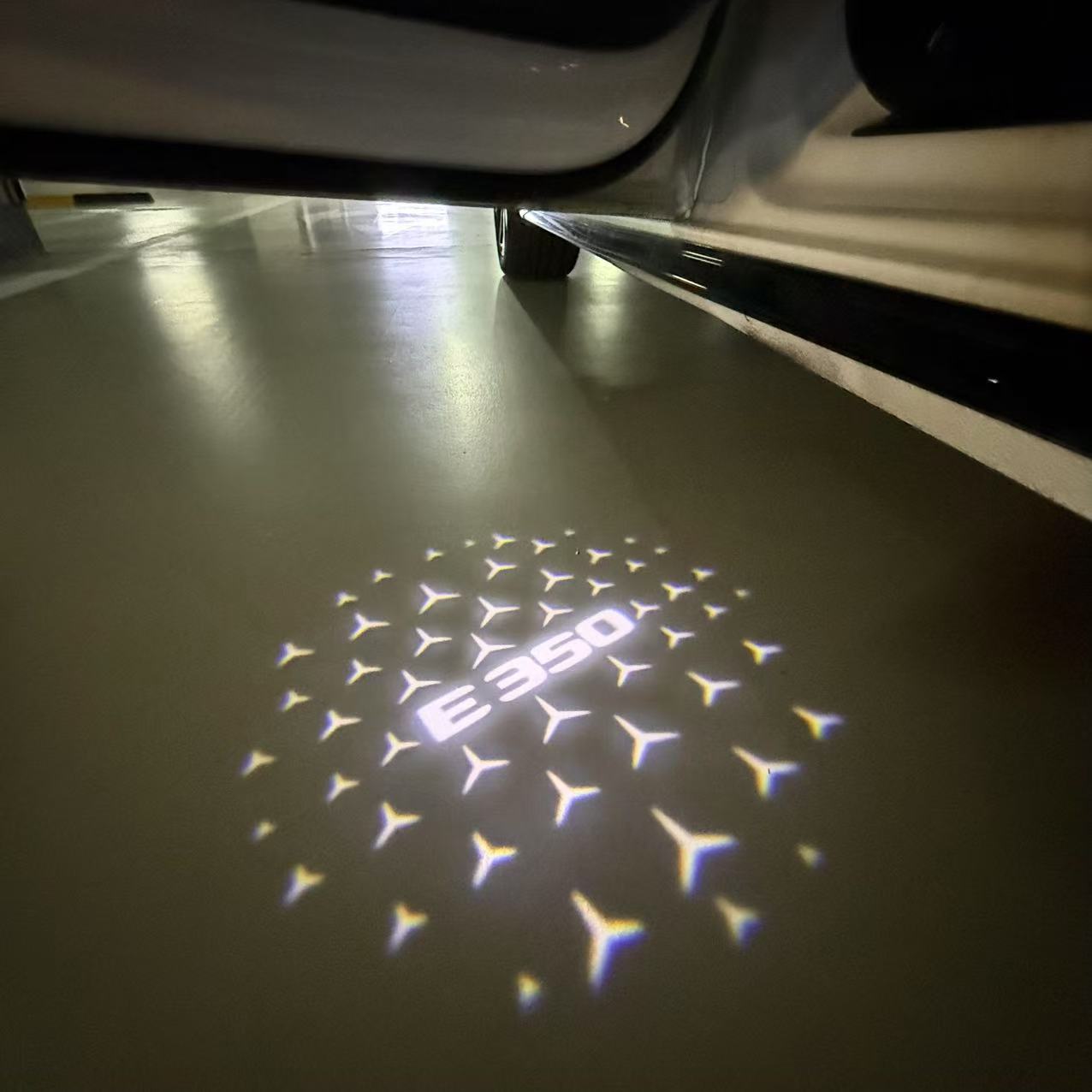 LUCI PROIETTORI LOGO MERCEDES BENZ Nr.03 (quantità 1 = 1 set / 2 luci porta)