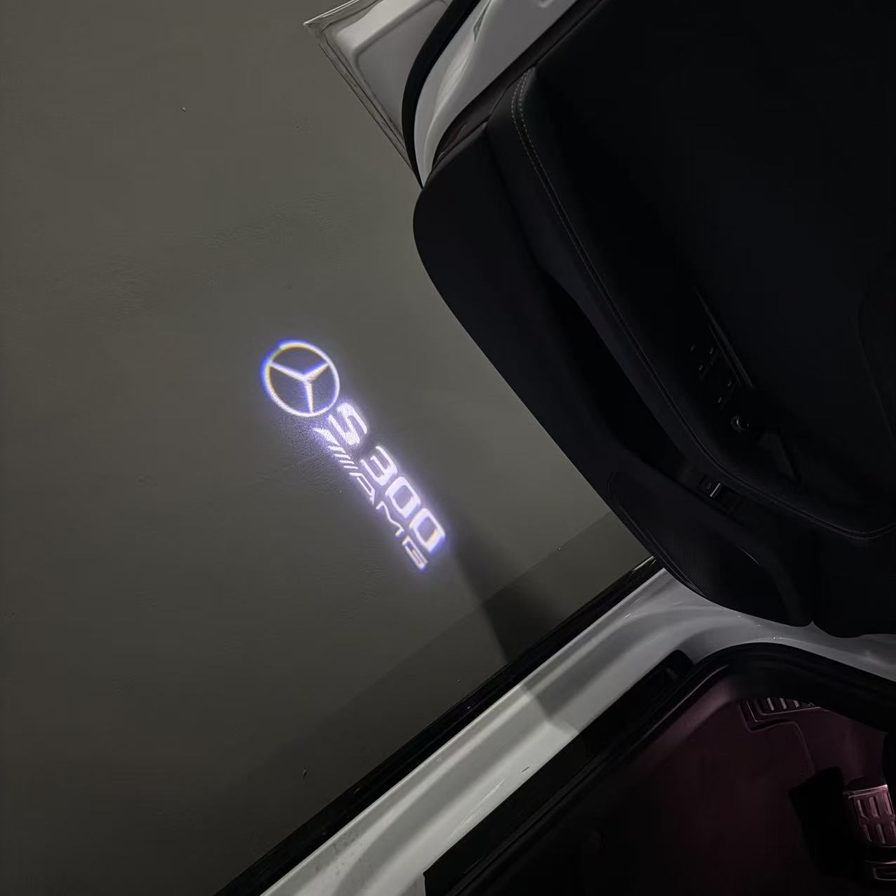 MERCEDES BENZ S 300 LOGO PROJECTOR LIGHTS  (quantity 1 = 1 sets/2 door lights)Nr.03f019