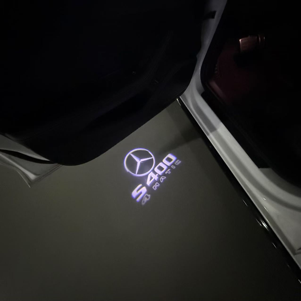 أضواء بروجكتور شعار MERCEDES BENZ رقم 03 (الكمية 1 = 1 مجموعة / 2 أضواء باب)