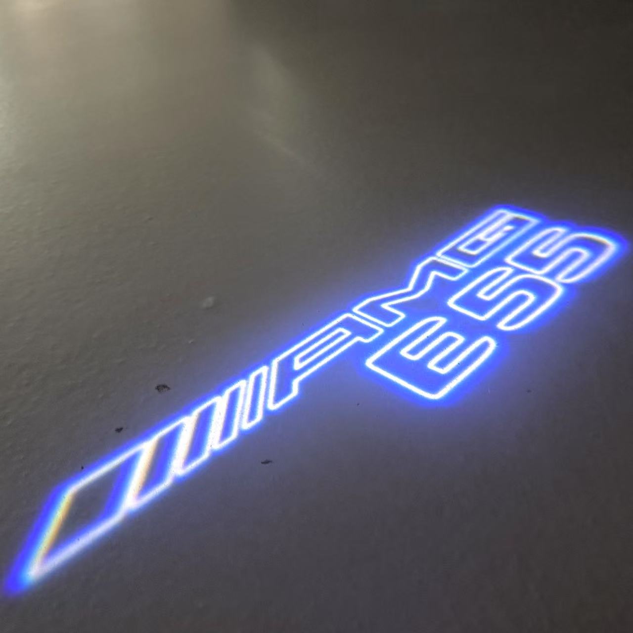 LUCI PROIETTORI LOGO MERCEDES BENZ Nr.03 (quantità 1 = 1 set / 2 luci porta)