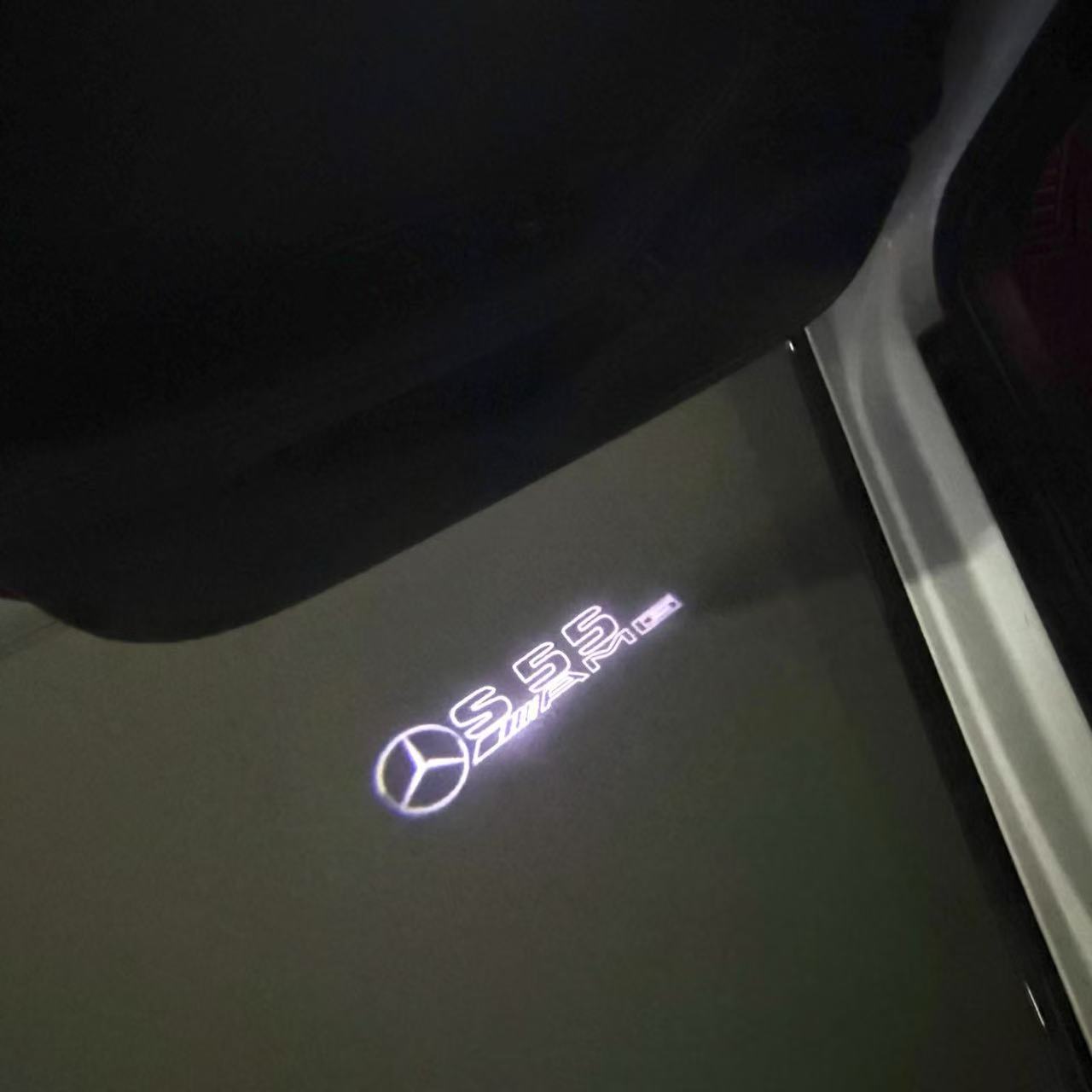 أضواء بروجكتور شعار MERCEDES BENZ رقم 03 (الكمية 1 = 1 مجموعة / 2 أضواء باب)