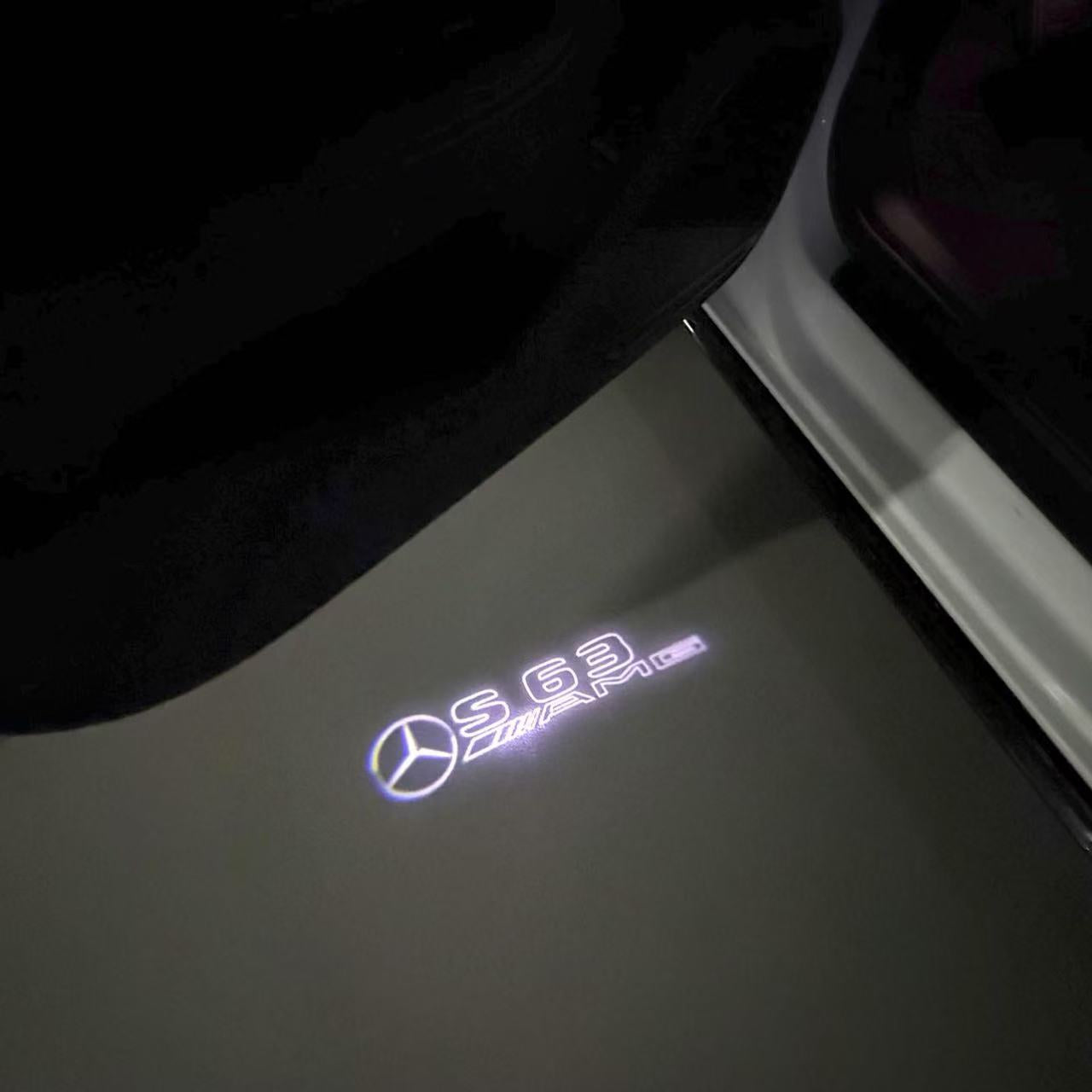 أضواء بروجكتور شعار MERCEDES BENZ رقم 03 (الكمية 1 = 1 مجموعة / 2 أضواء باب)