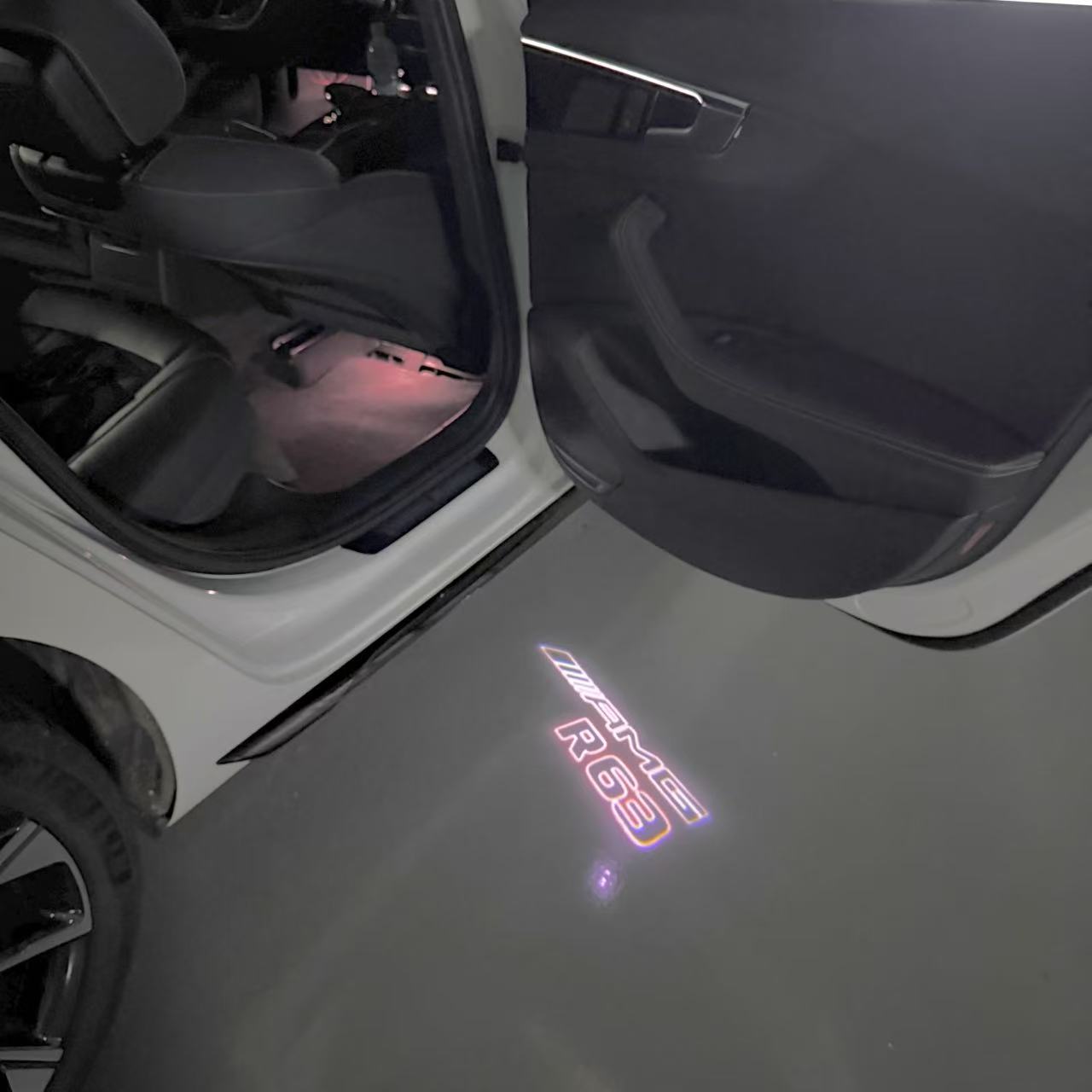 أضواء بروجكتور شعار MERCEDES BENZ رقم 03 (الكمية 1 = 1 مجموعة / 2 أضواء باب)