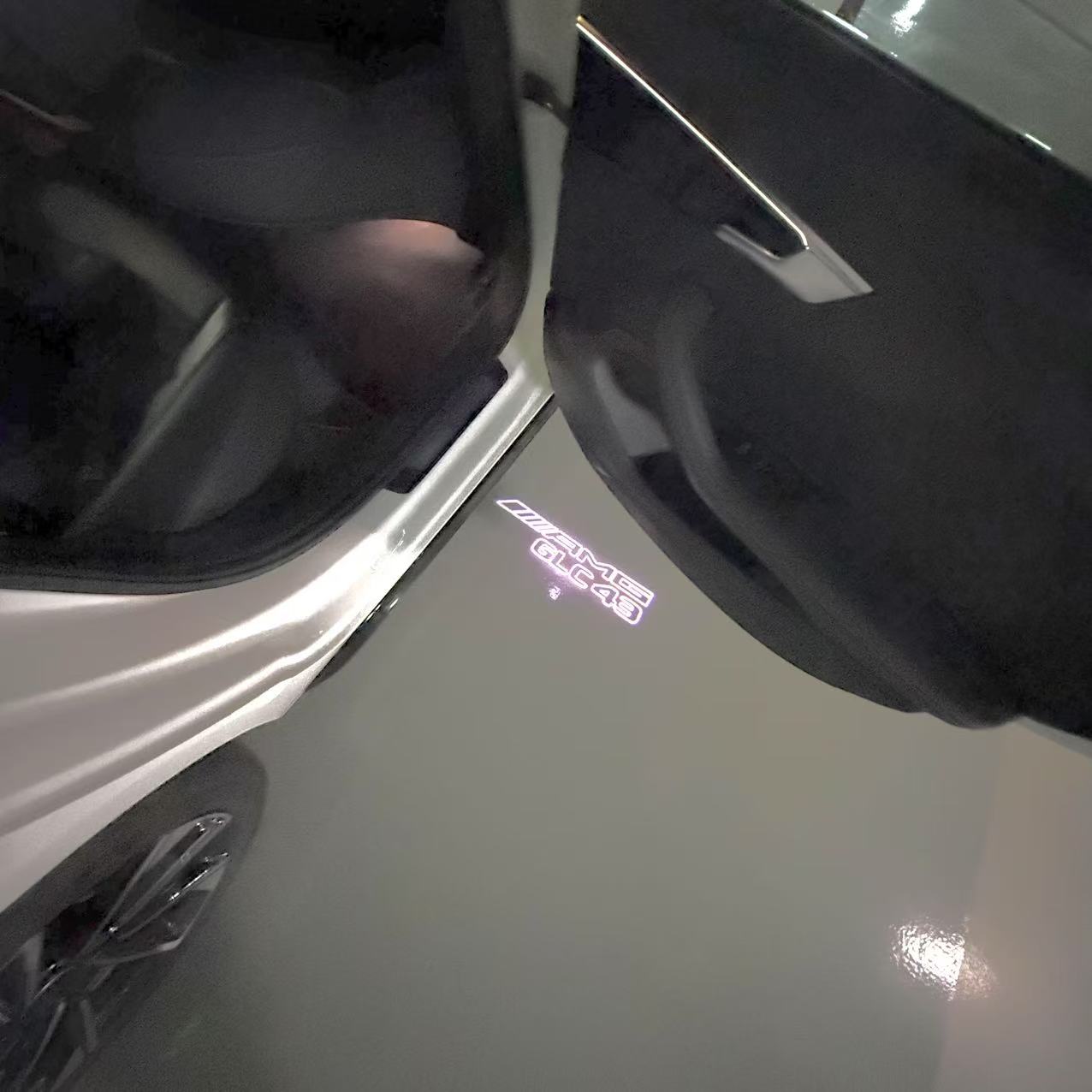 أضواء بروجكتور شعار MERCEDES BENZ رقم 03 (الكمية 1 = 1 مجموعة / 2 أضواء باب)