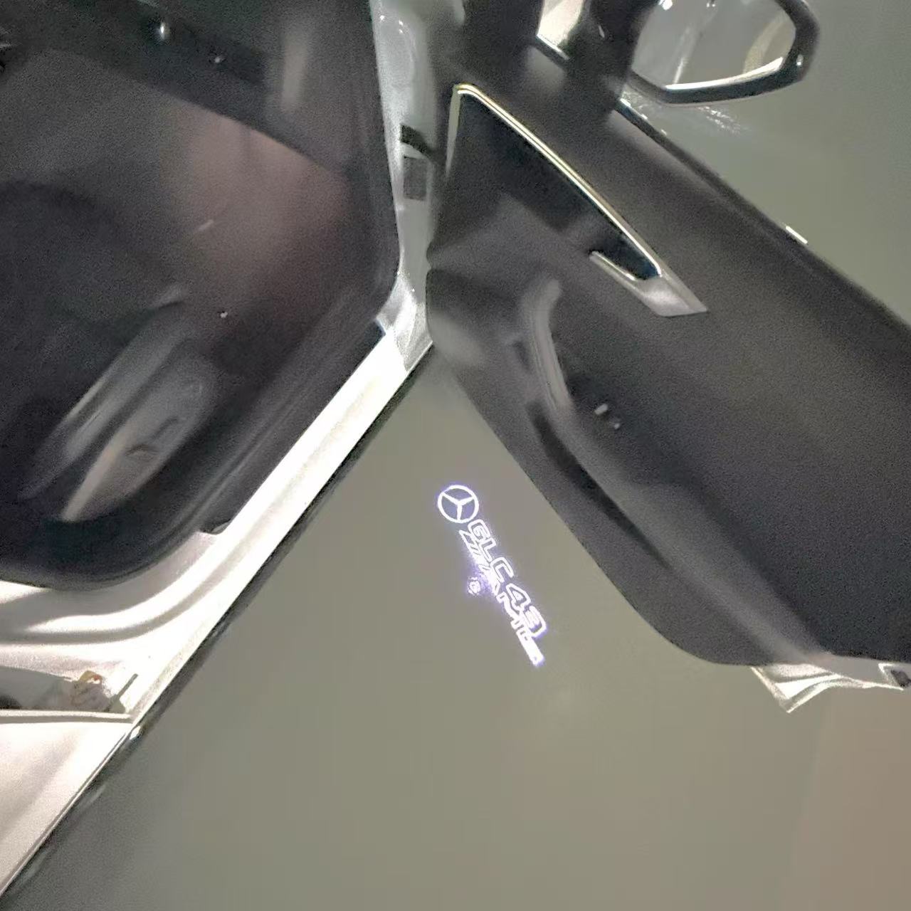 أضواء بروجكتور شعار MERCEDES BENZ رقم 03 (الكمية 1 = 1 مجموعة / 2 أضواء باب)