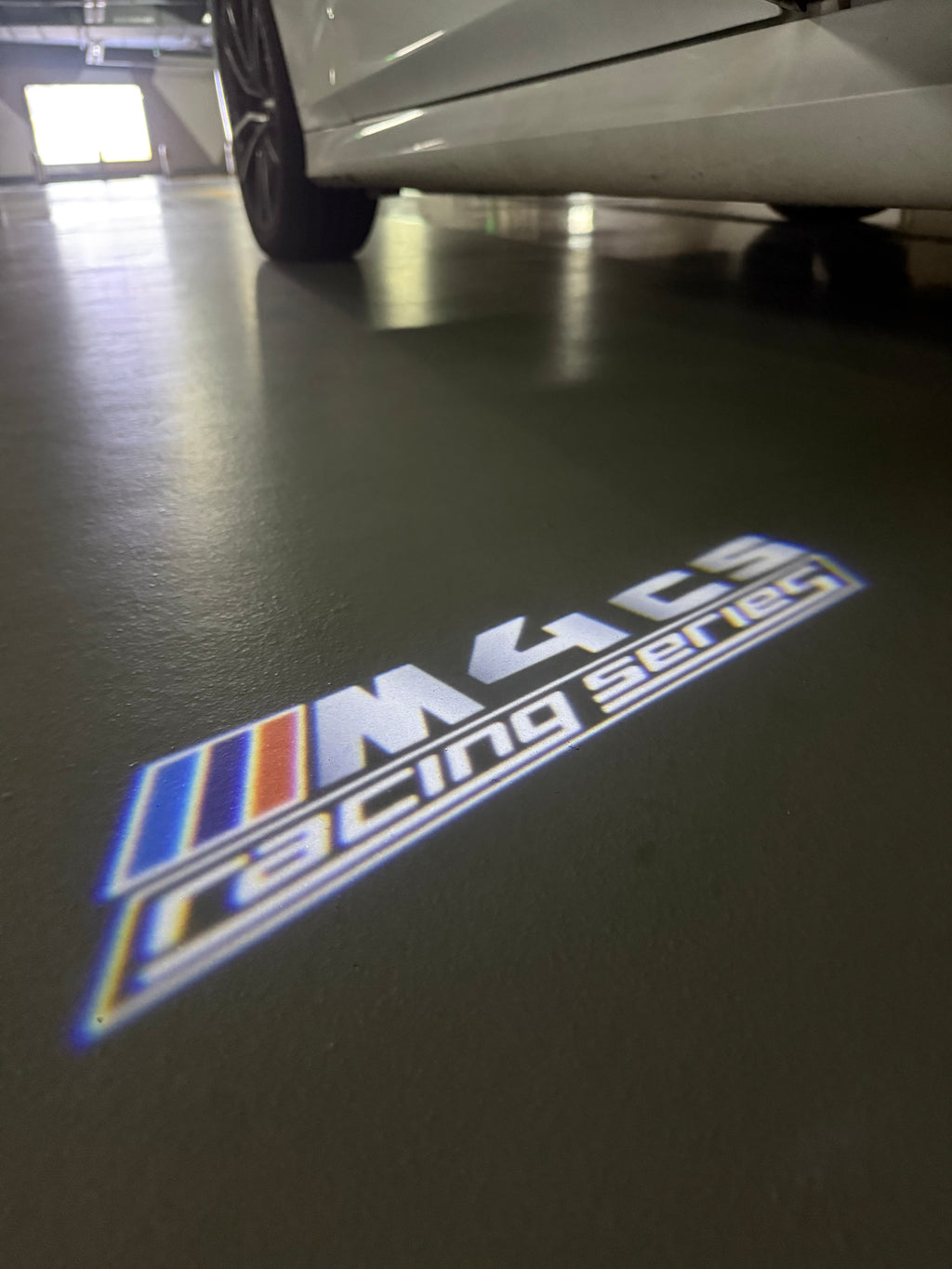 ÉCLAIRAGE DE PROJECTEUR BMW M3 LOGO Nr.24 (quantité 1 = 1 jeux / 2 feux de porte)