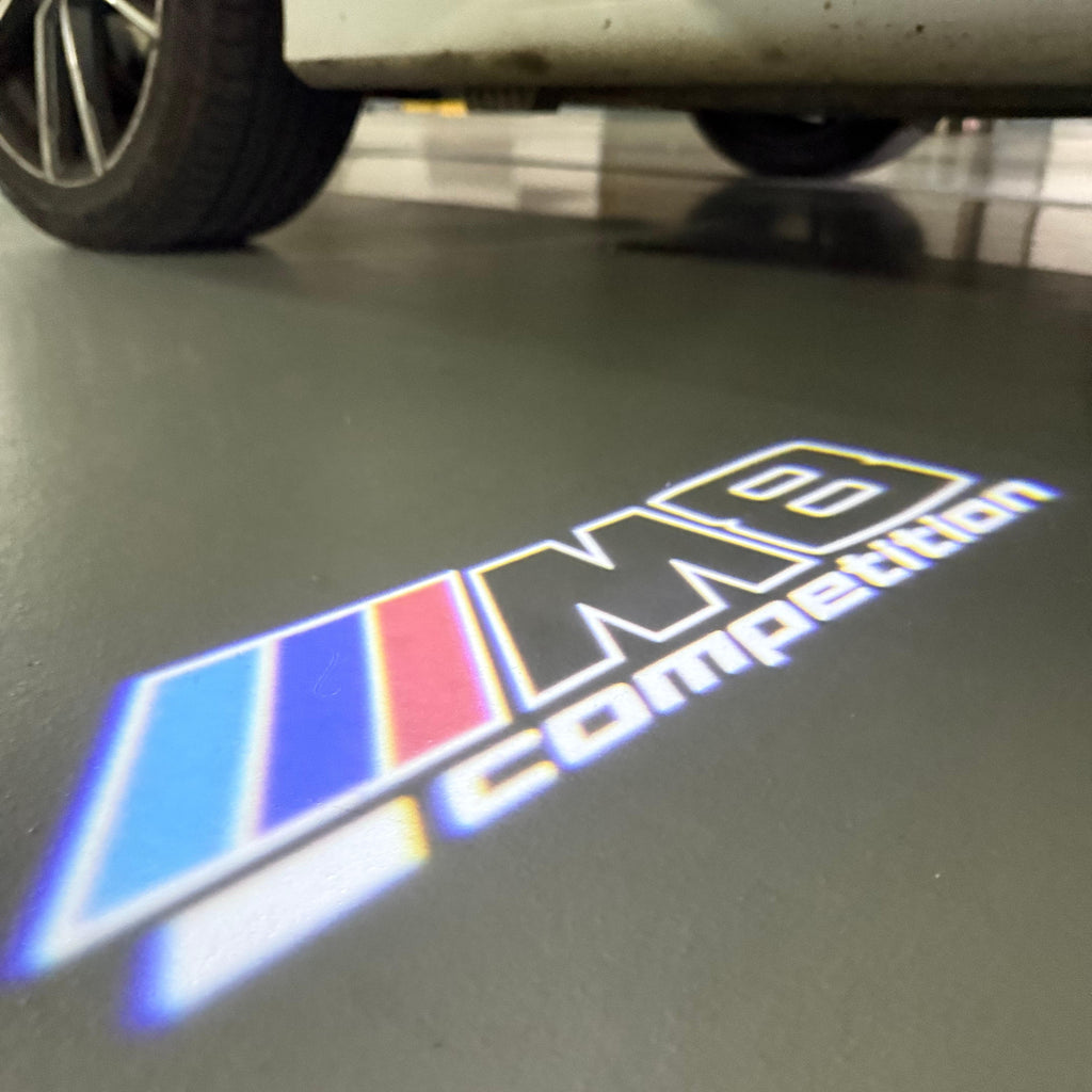 ÉCLAIRAGE DE PROJECTEUR BMW M3 LOGO Nr.24 (quantité 1 = 1 jeux / 2 feux de porte)