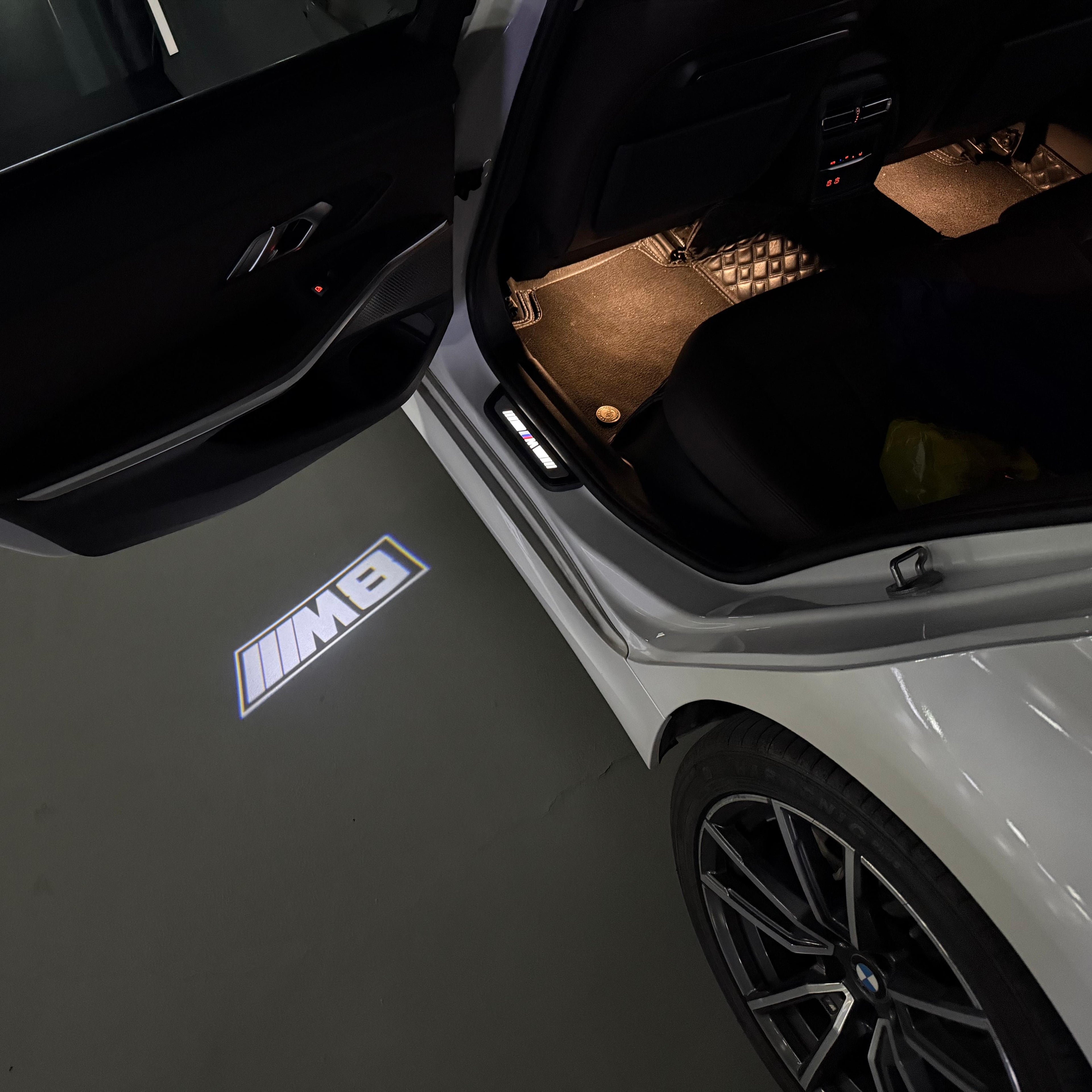 BMW M3 LOGO PROJECTOT LIGHTS Nr.24 (quantità 1 = 1 set/2 luci porta)